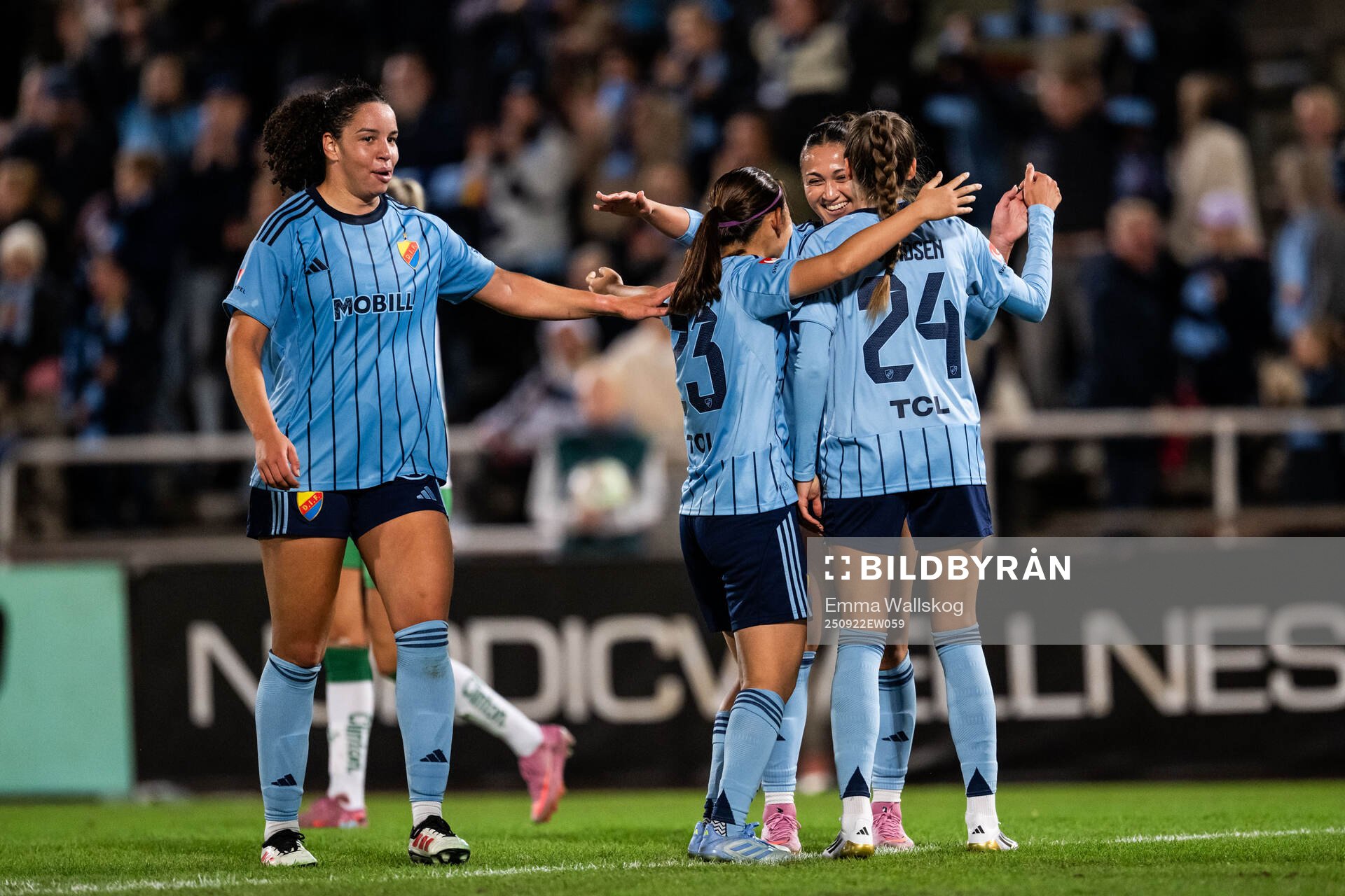 Djurgårdens Camille Ashe, Urara Watanabe, Casey Yujin