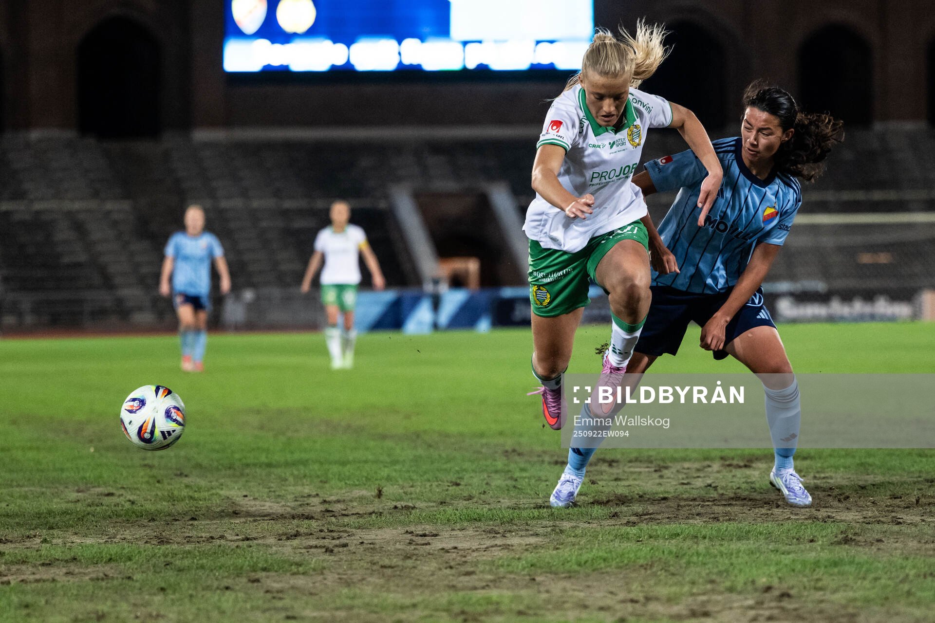 Hammarbys Smilla Holmberg och Djurgårdens Annika Svensson