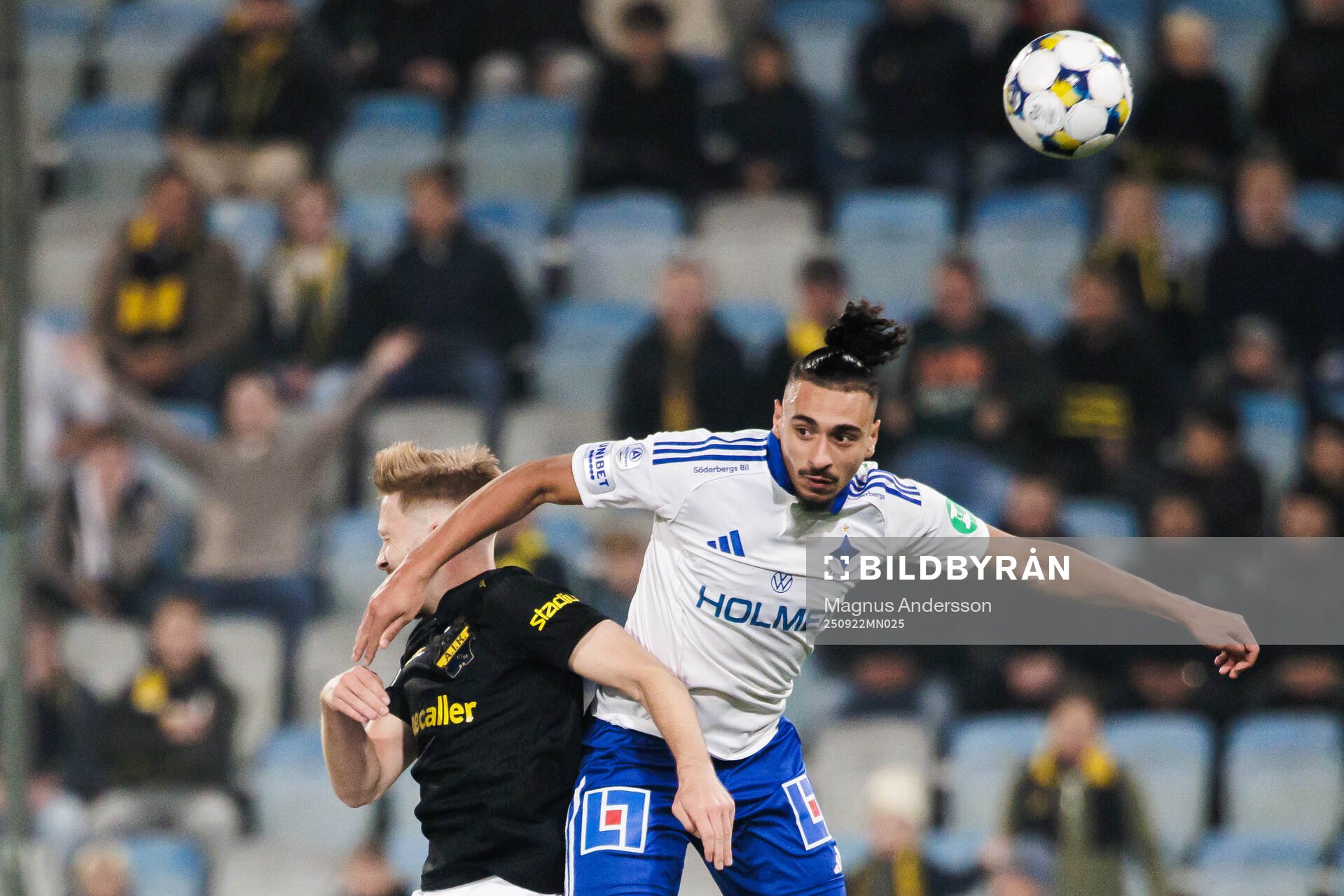 AIKs Eskil Edh och IFK Norrköpings Moutaz Neffati