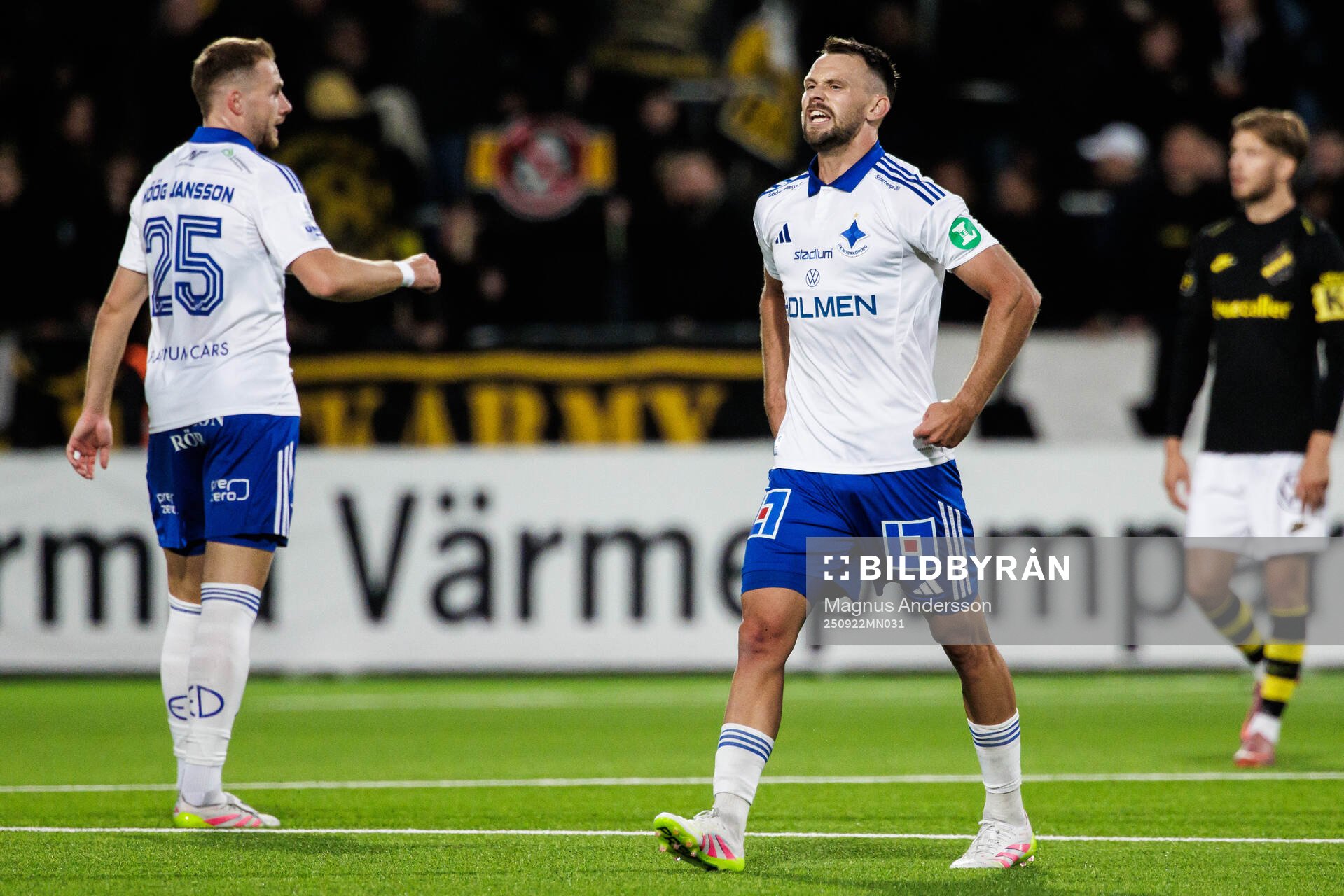 IFK Norrköpings Max Watson jublar