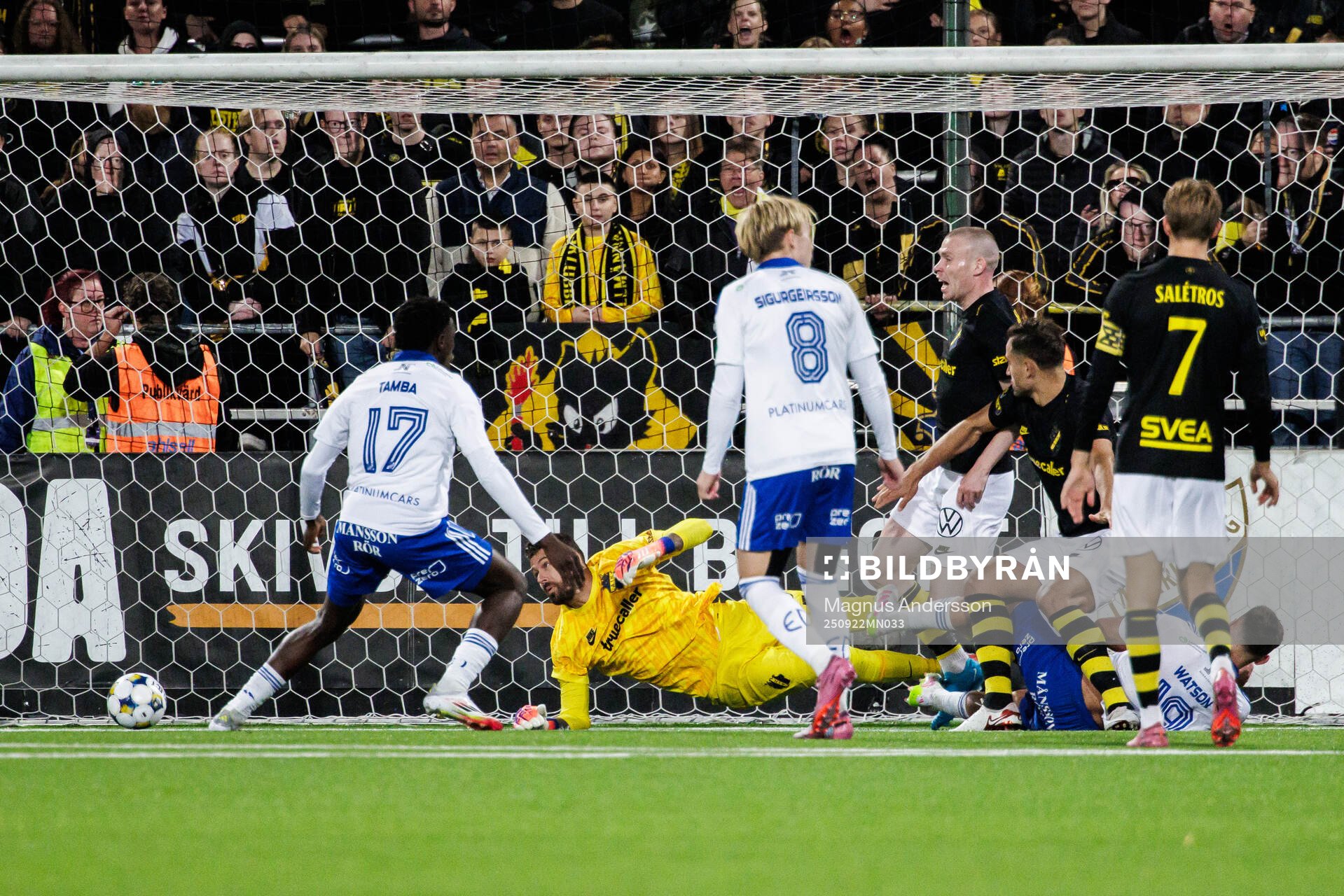 IFK Norrköpings Max Watson gör 1-0 på AIKs Kristoffer
