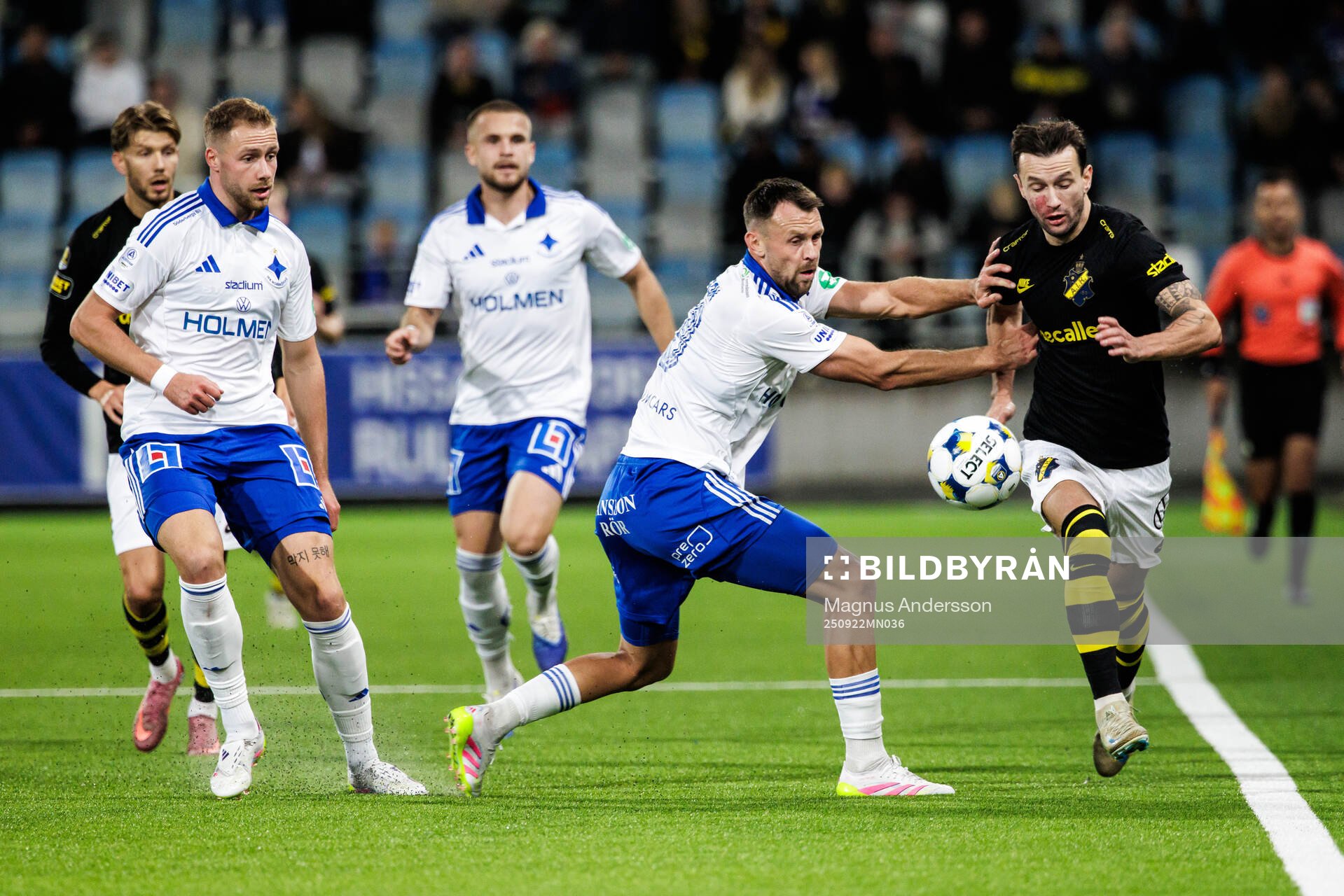 IFK Norrköpings Max Watson och AIKs Bersant Celina