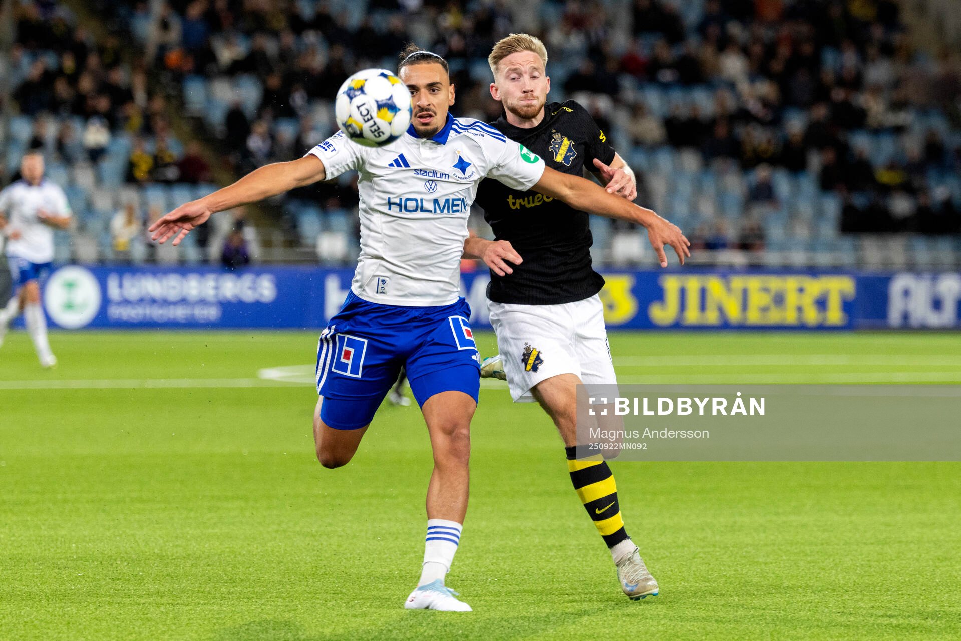 IFK Norrköpings Moutaz Neffati och AIKs Eskil Edh