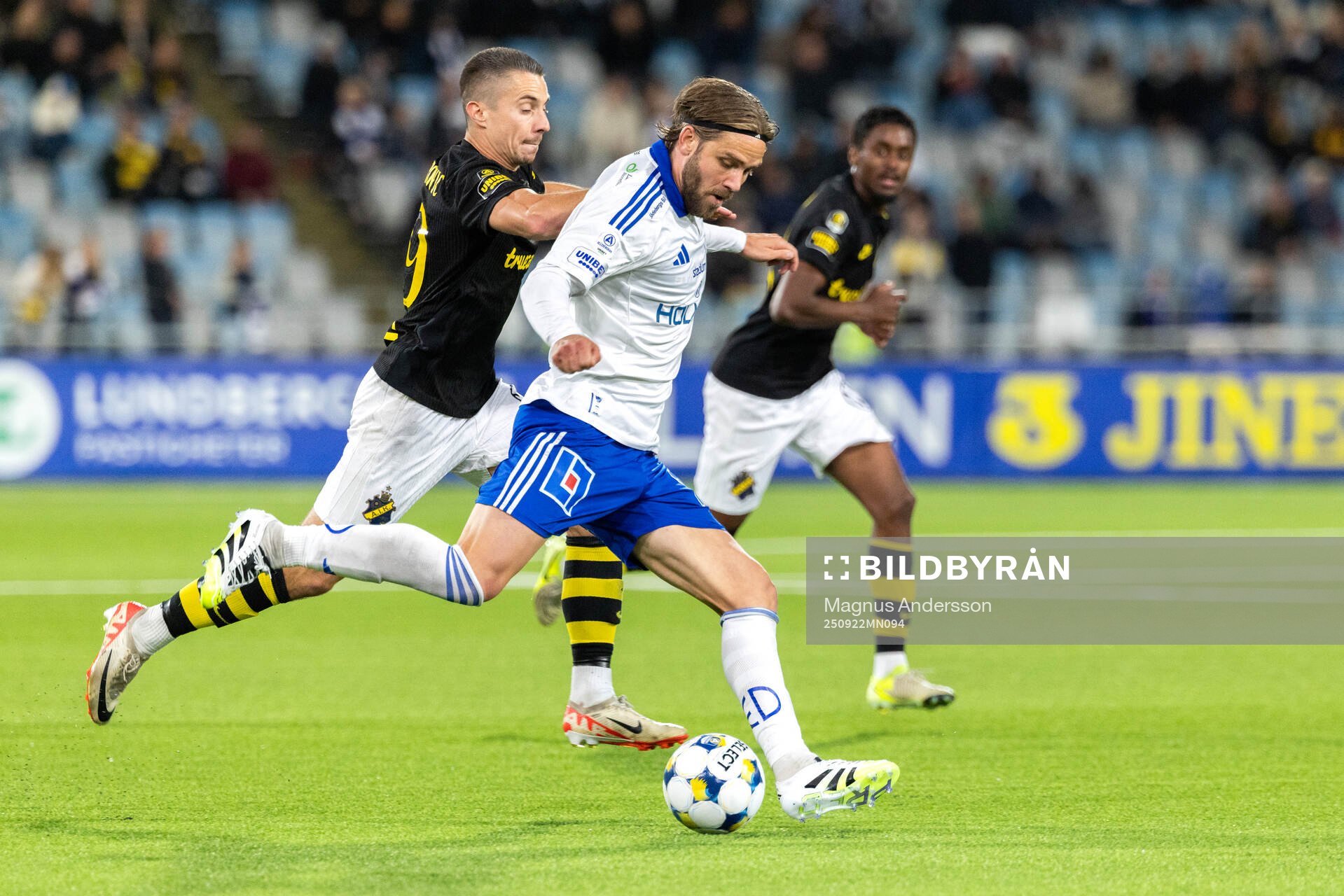 AIKs Dino Besirovic och IFK Norrköpings Christoffer Nyman