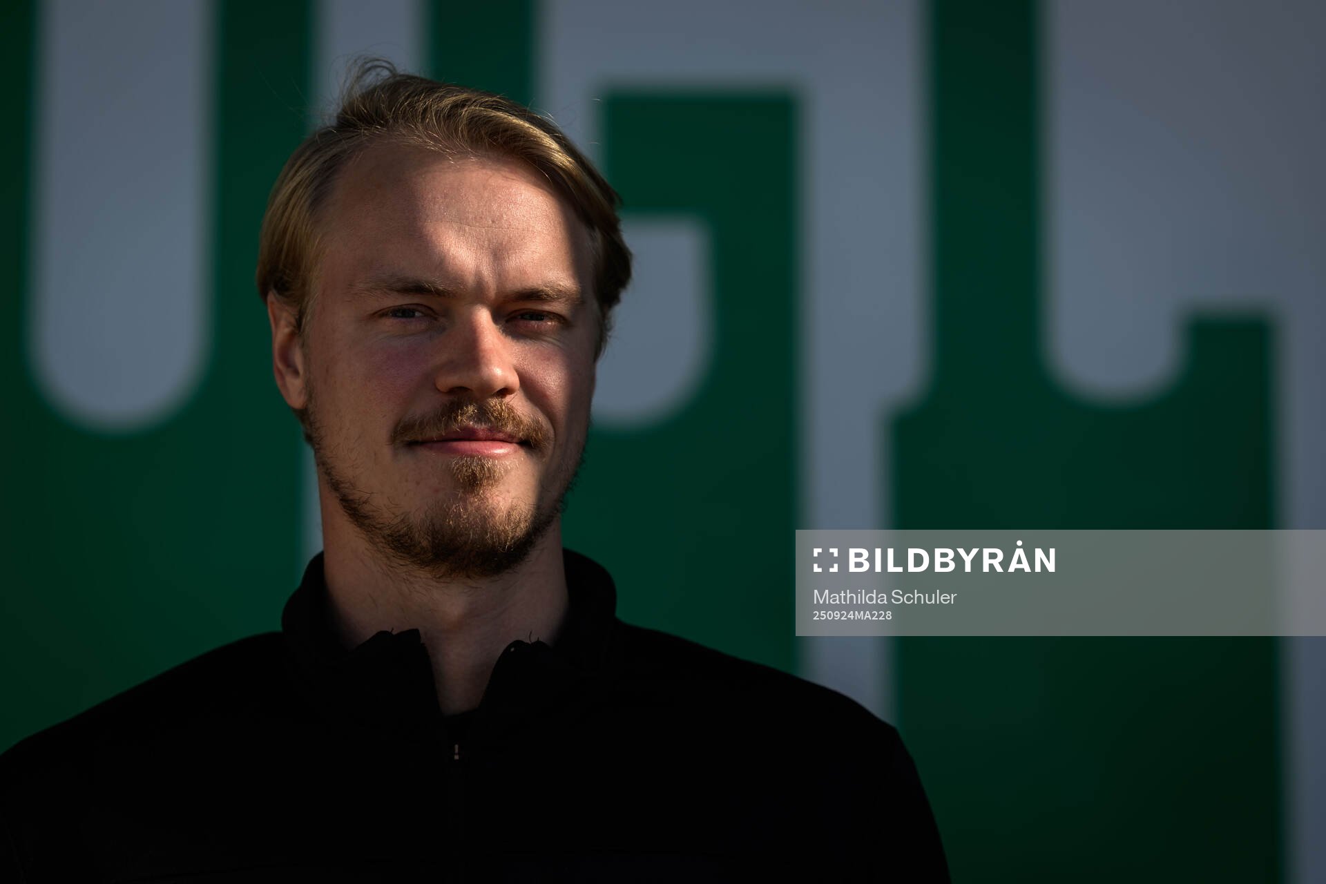 Rögles assisterande tränare i U16 Jakob Bondesson