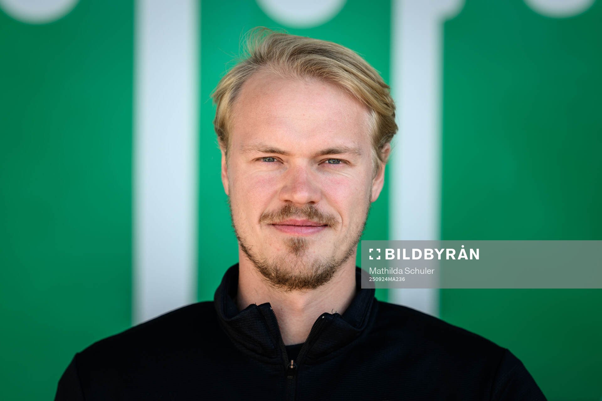 Rögles assisterande tränare i U16 Jakob Bondesson