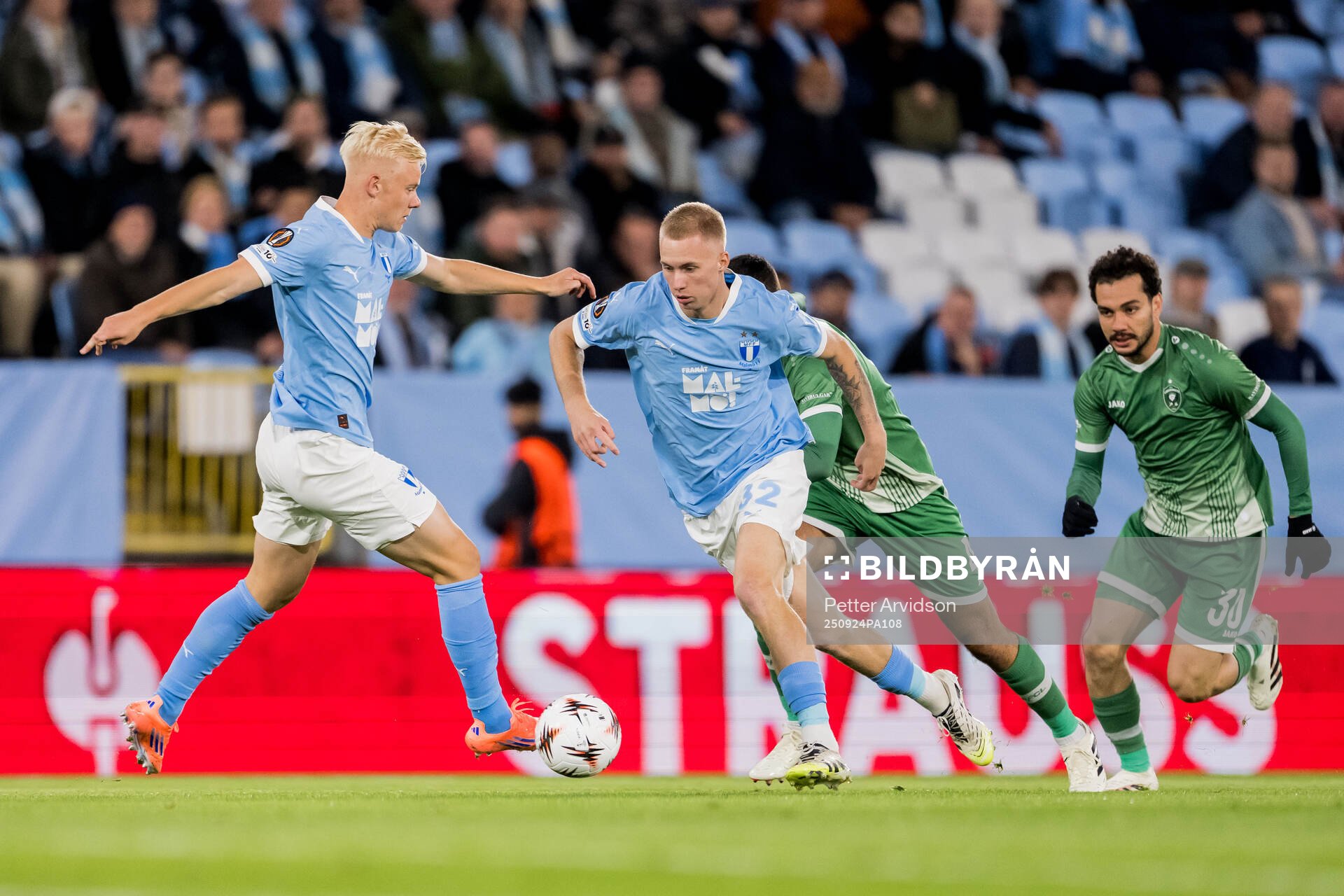 Otto Rosengren and Daniel Gudjohnsen of Malmö FF