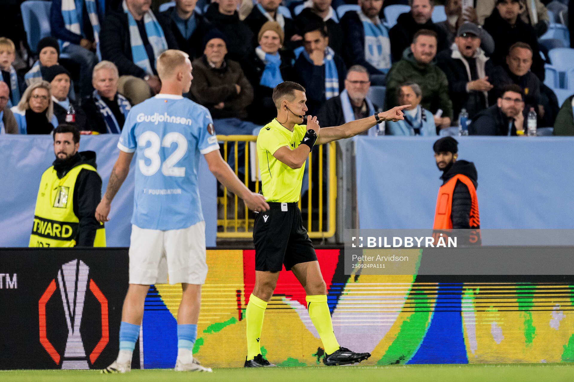 Referee Manfredas Lukjancukas