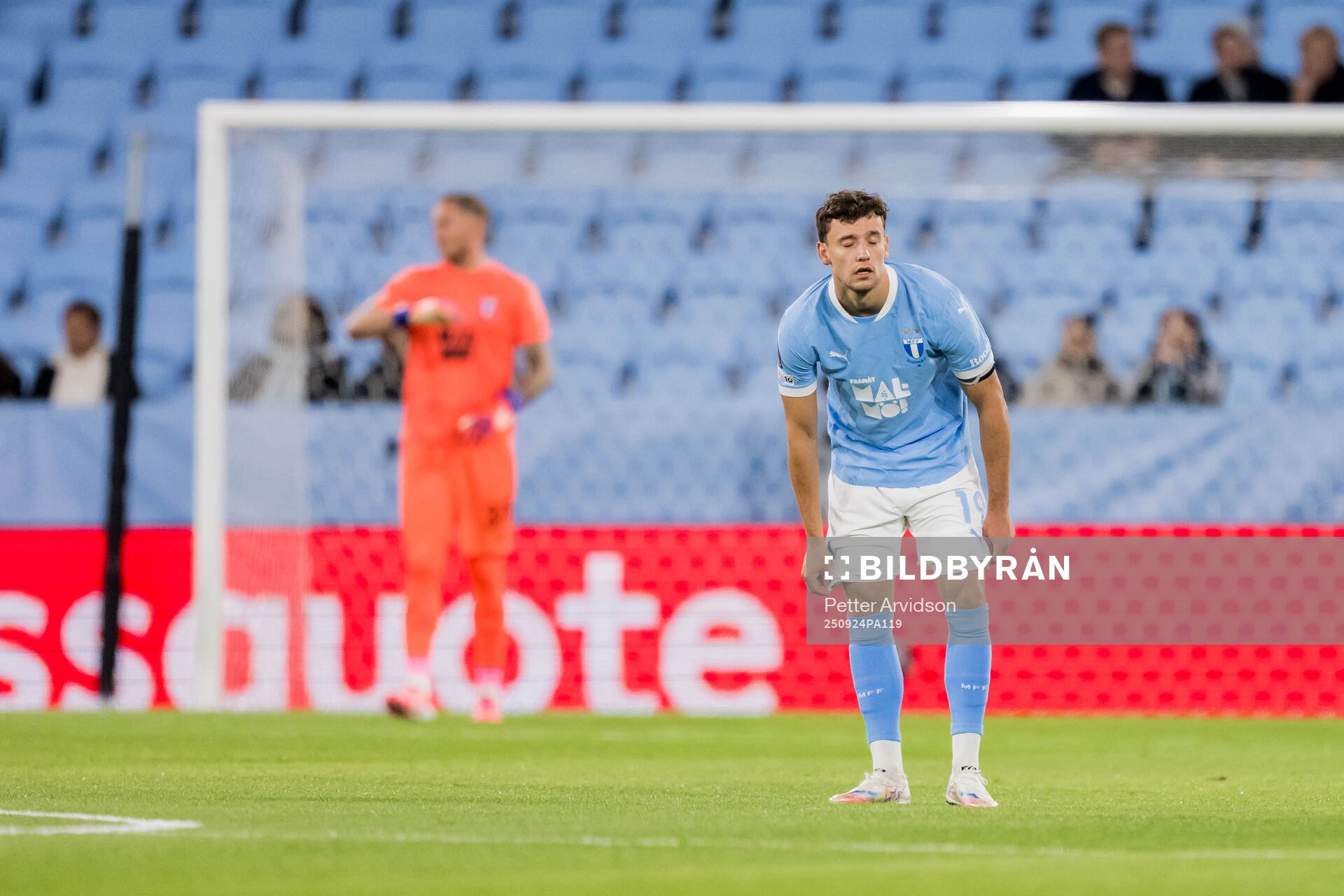Colin Rösler of Malmö FF looks dejected
