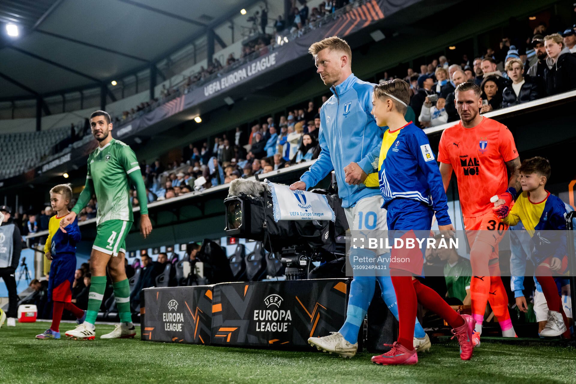 Anders Christiansen and goalkeeper Robin Olsen  of Malmö FF