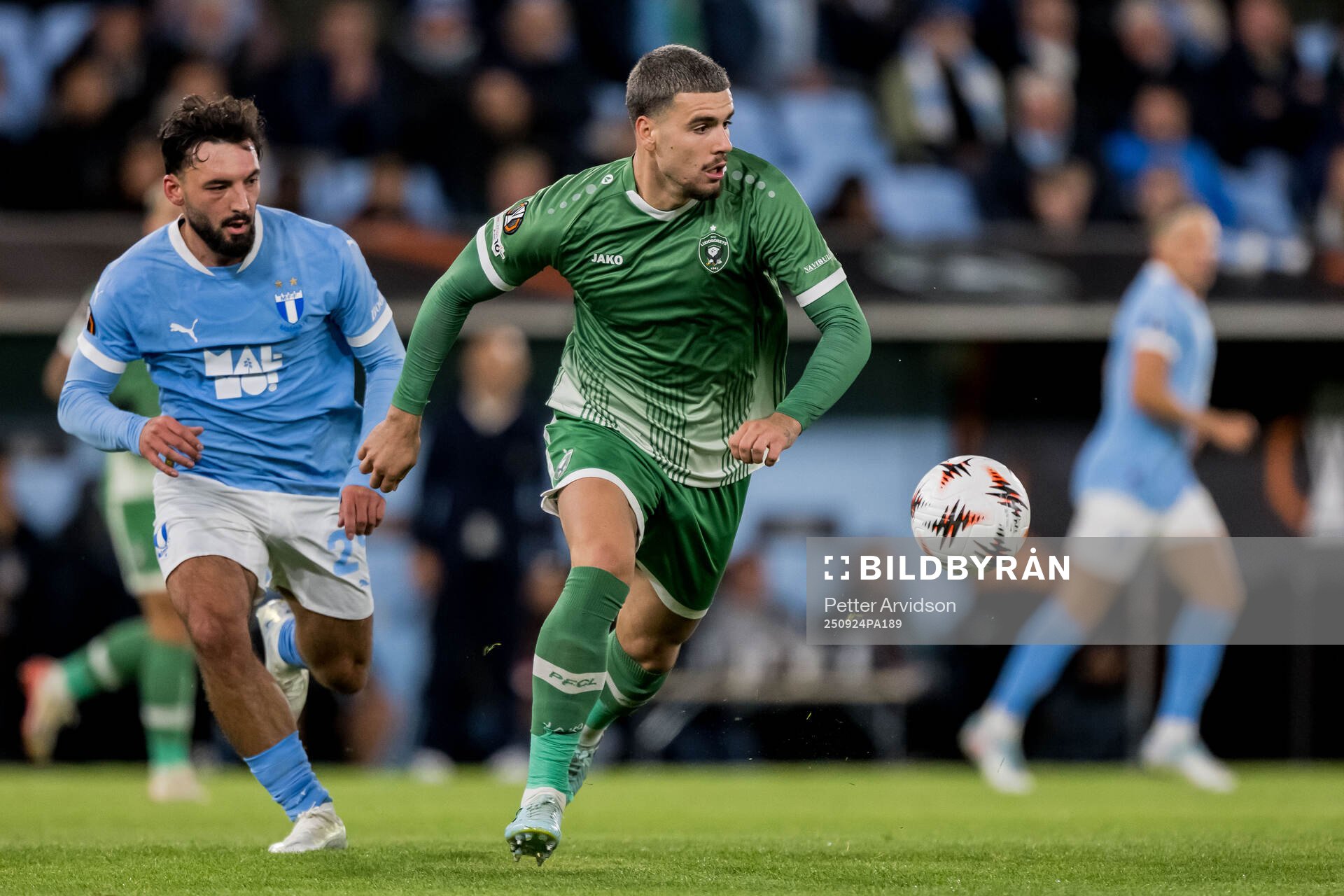 Sead Haksabanovic of Malmö FF and Edvin Kurtulus of