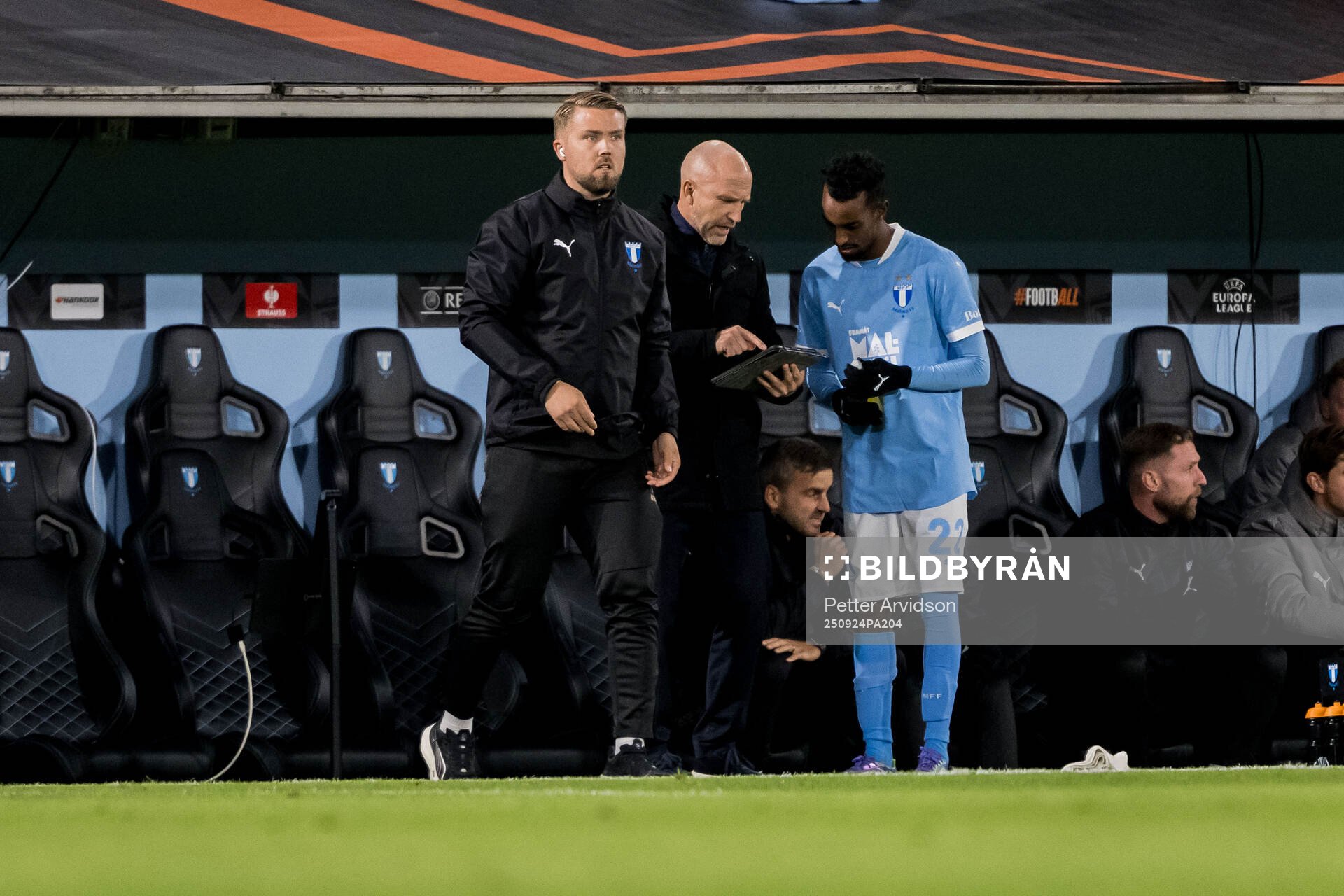 Taha Ali, assistant coach Theodor Olsson and head coach
