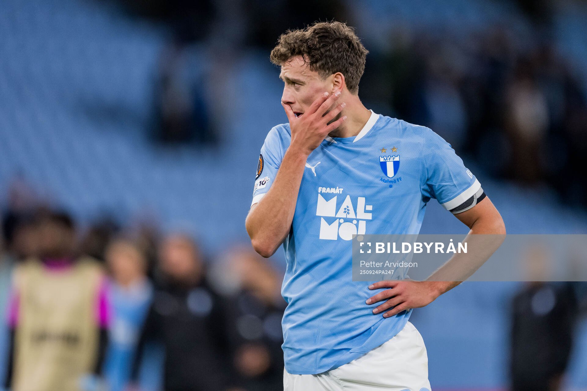 Colin Rösler of Malmö FF looks dejected