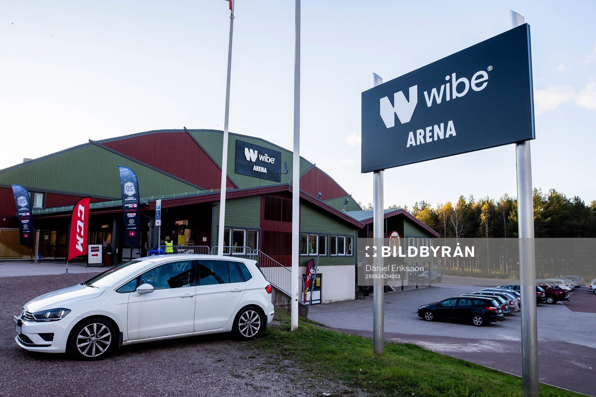 Wibe Arena innan ishockeymatchen i Hockeyallsvenskan mellan