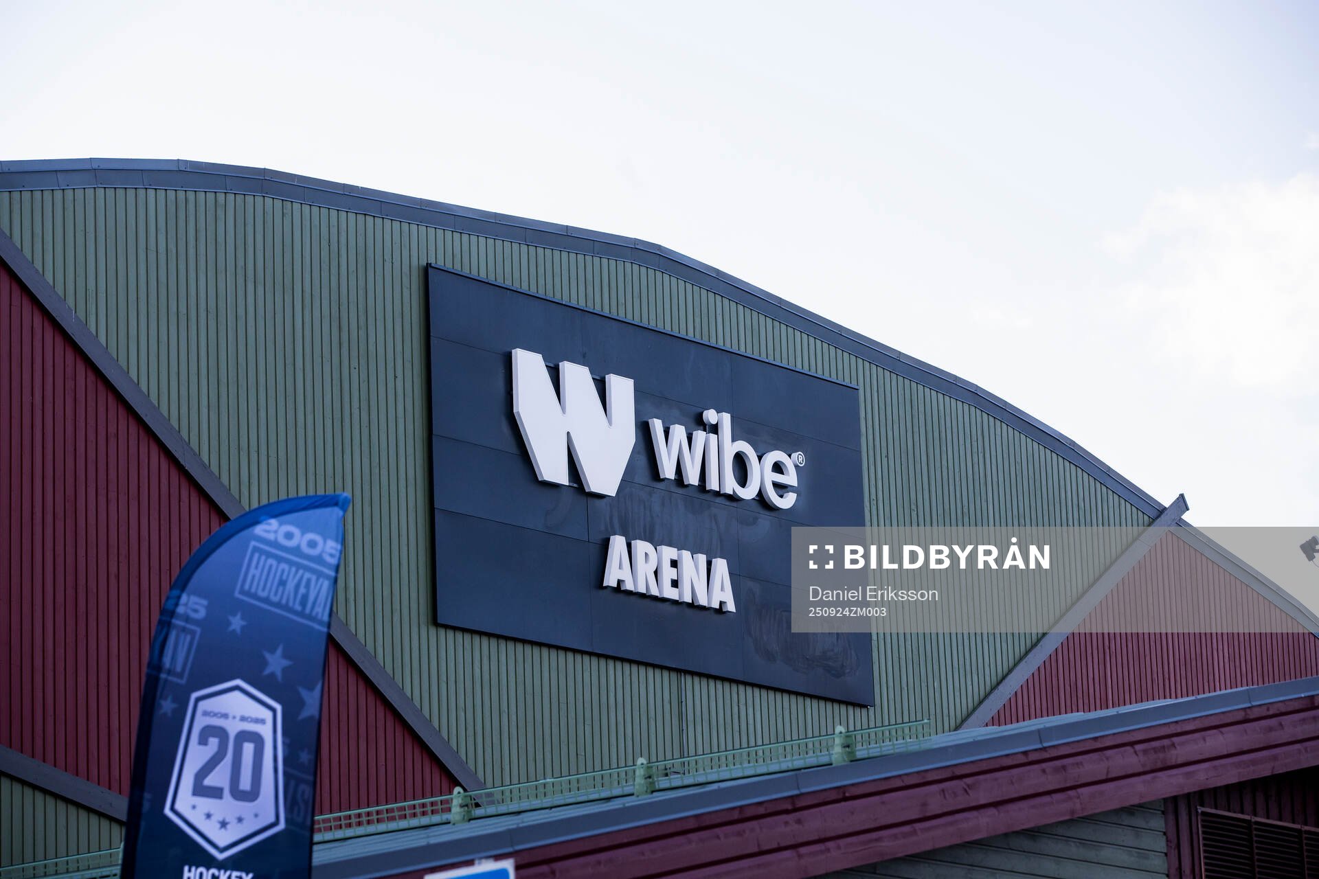 Wibe Arena innan ishockeymatchen i Hockeyallsvenskan mellan