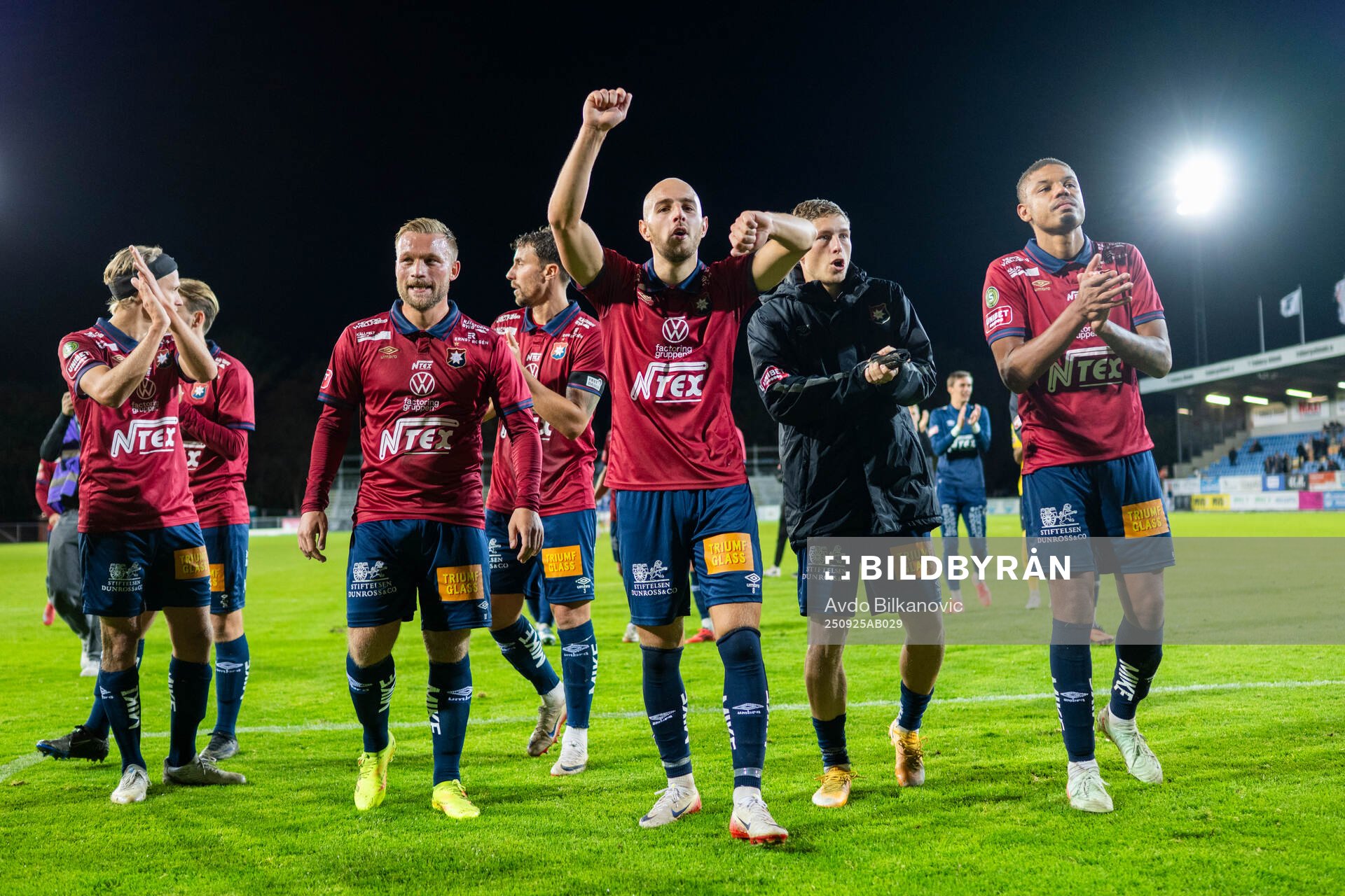 Örgrytes Amel Mujanic jublar
