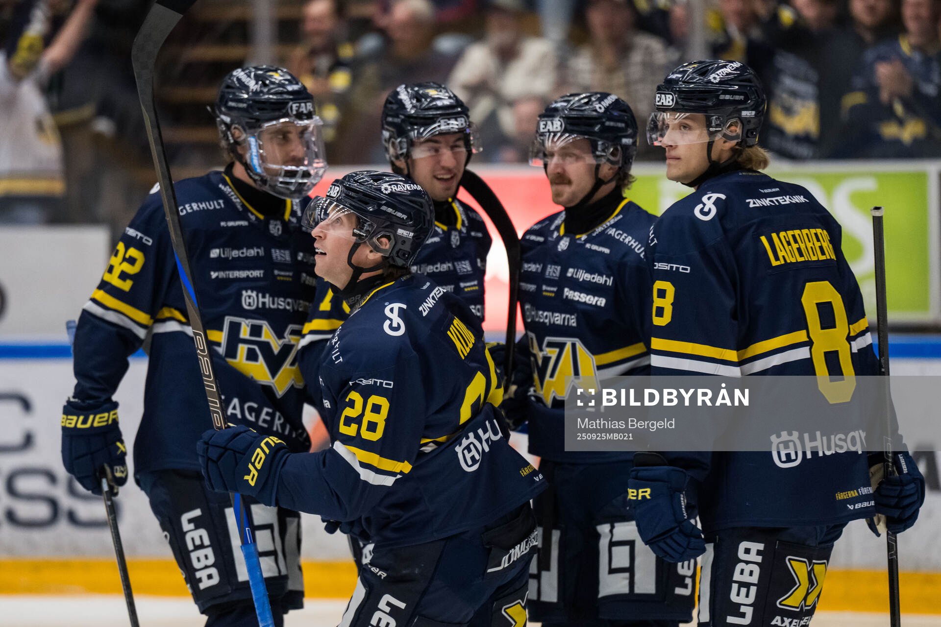 HV71s Justin Glenn Kloos jublar