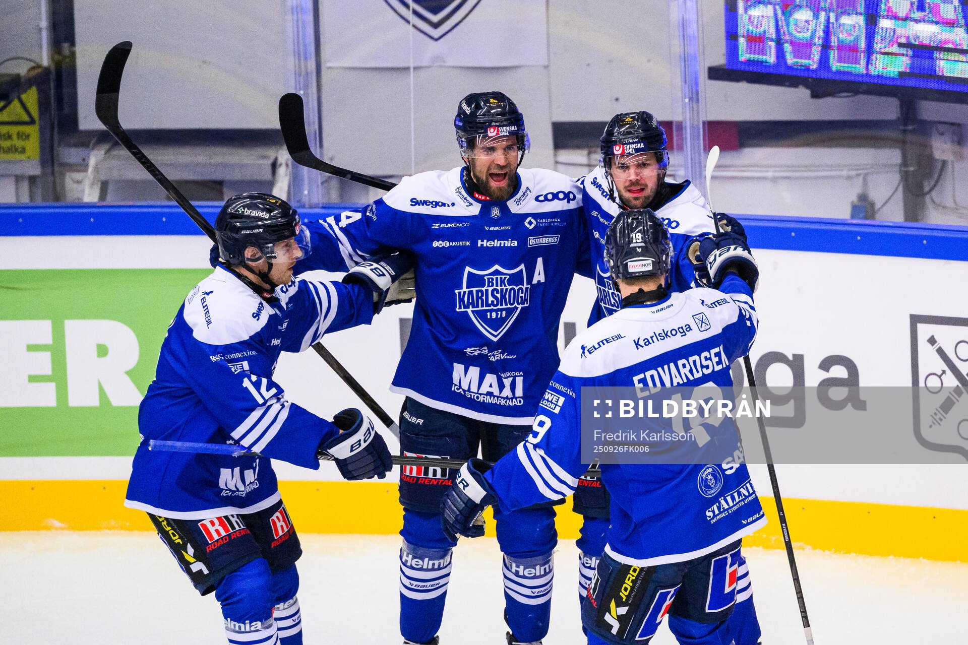 Karlskogas Henrik Björklund och Kalle Jellvert jublar