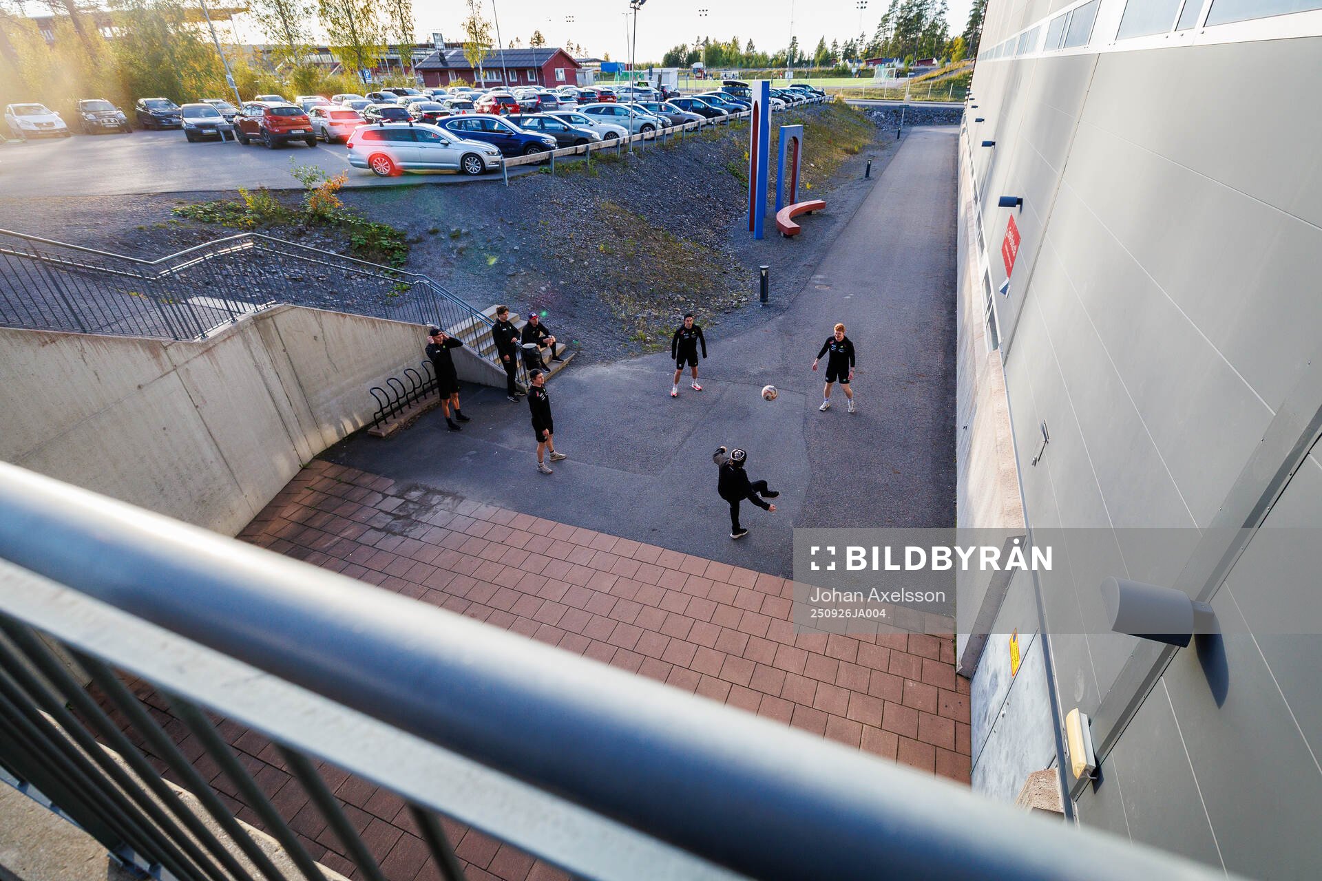 Östersunds spelare värmer upp