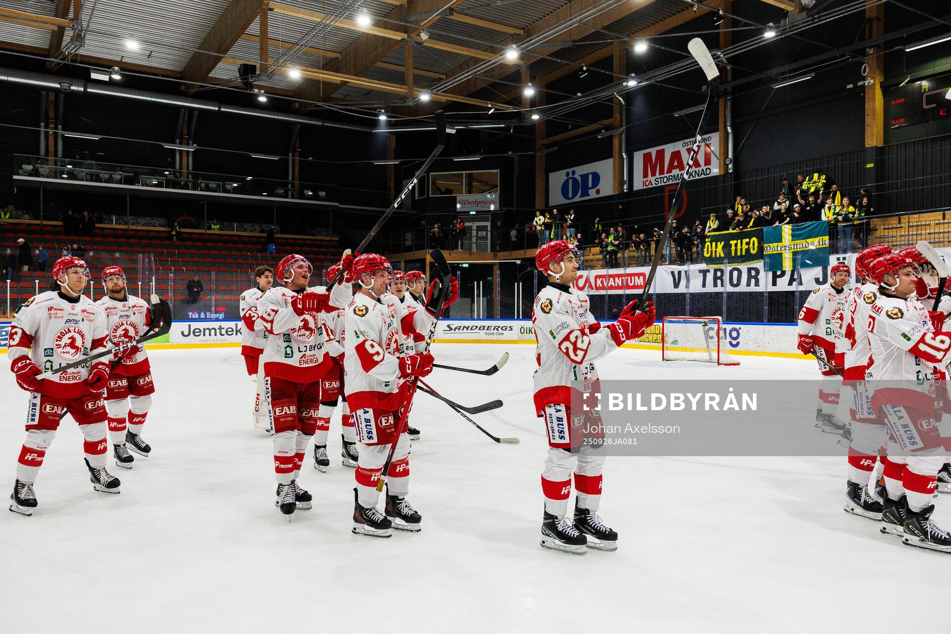 Troja/Ljungbys spelare jublar