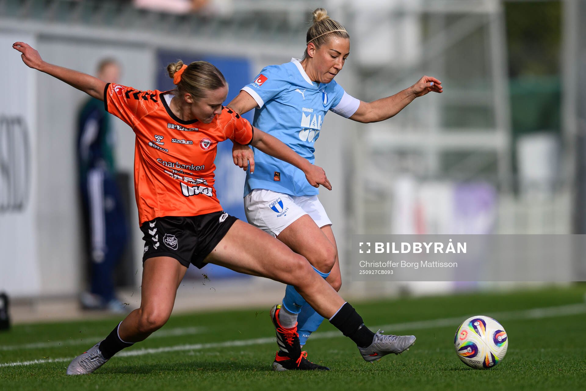 Kristianstads Mathilde Janzen och Malmö FFs Mia Persson