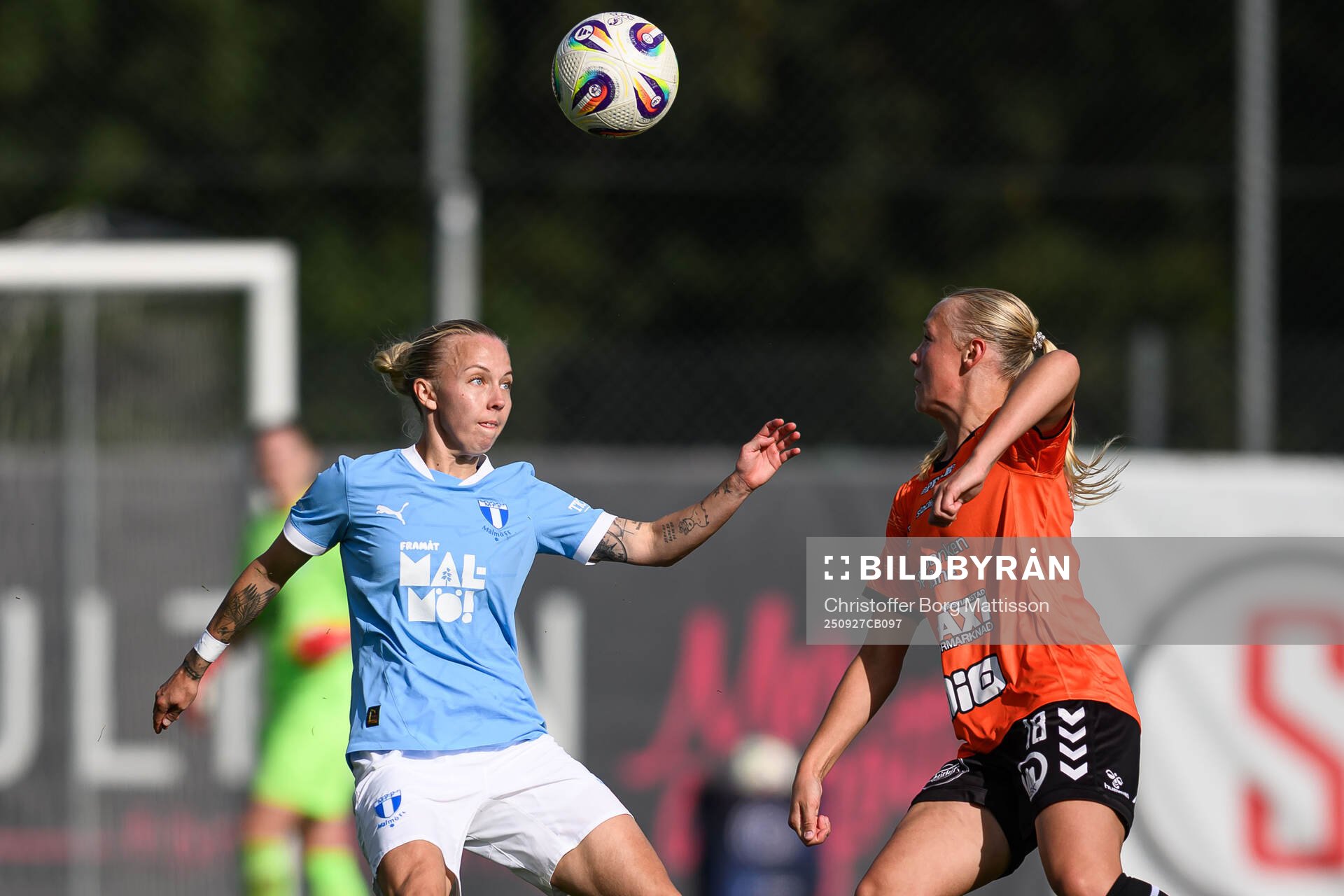 Malmö FFs Nathalie Hoff Persson och Kristianstads Filippa