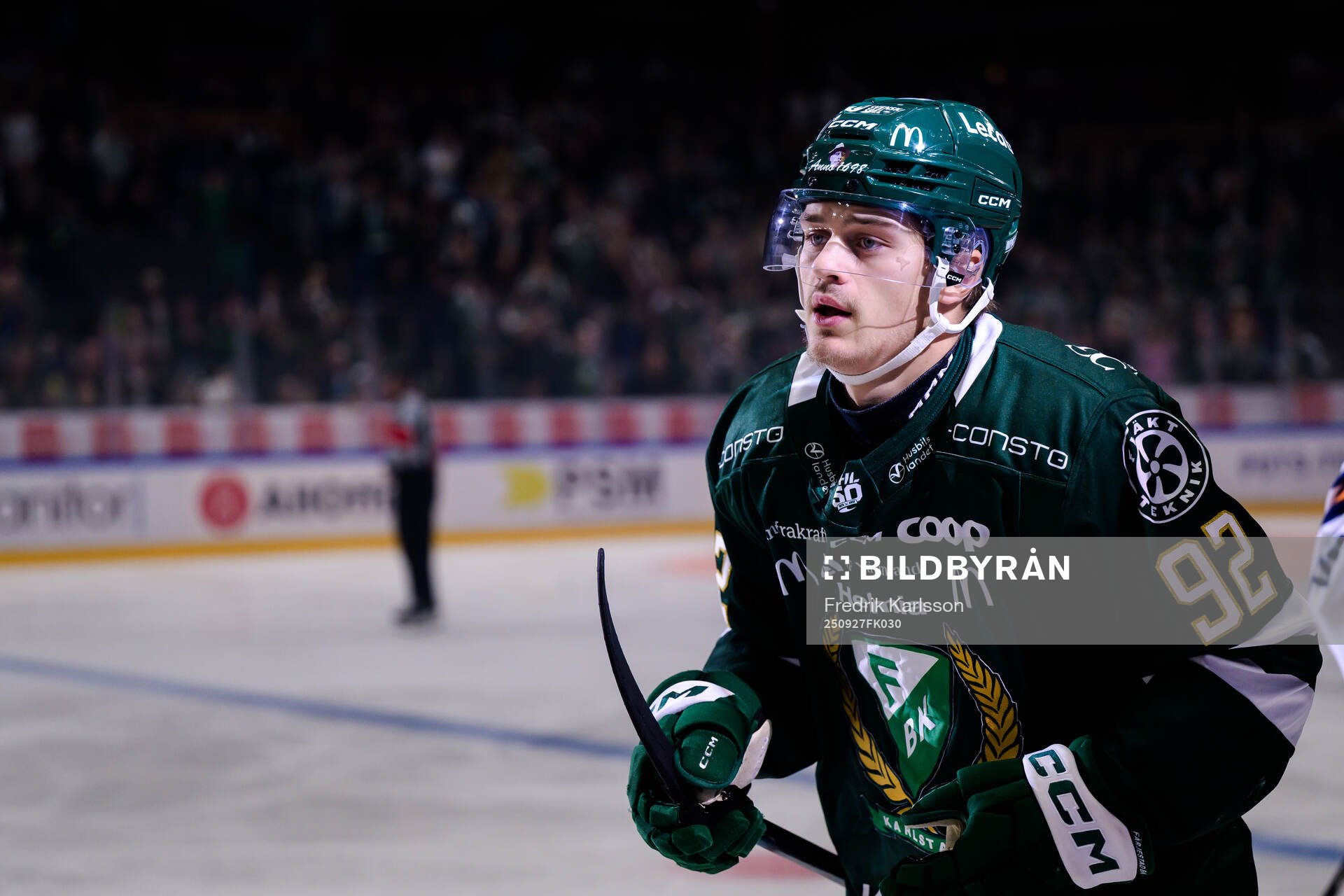 Färjestads Lucas Forsell jublar