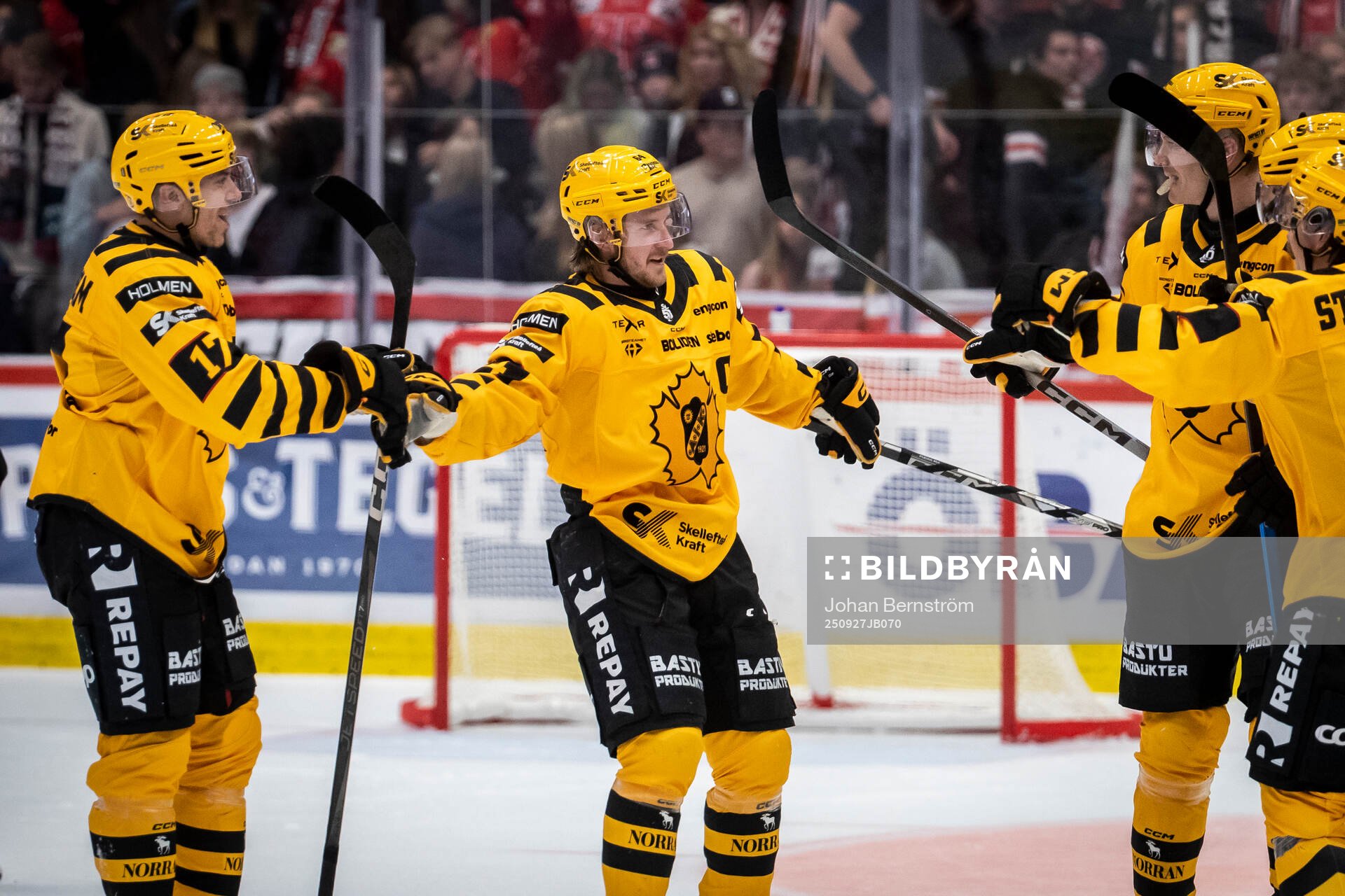 Skellefteås Viktor Grahn jublar