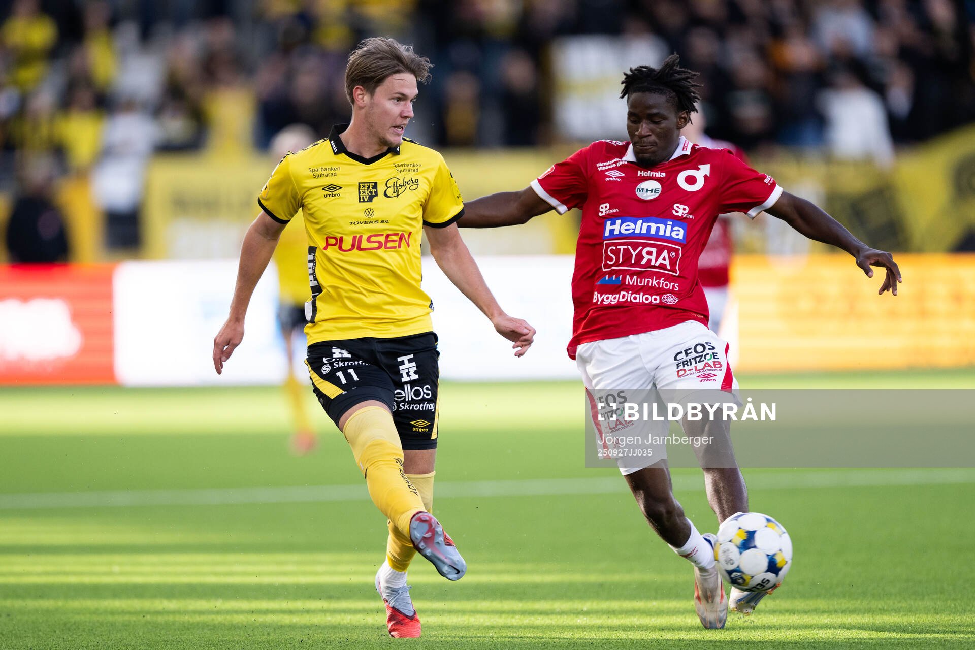 Elfsborgs Taylor Silverholt och Degerfors Philippe Ndinga