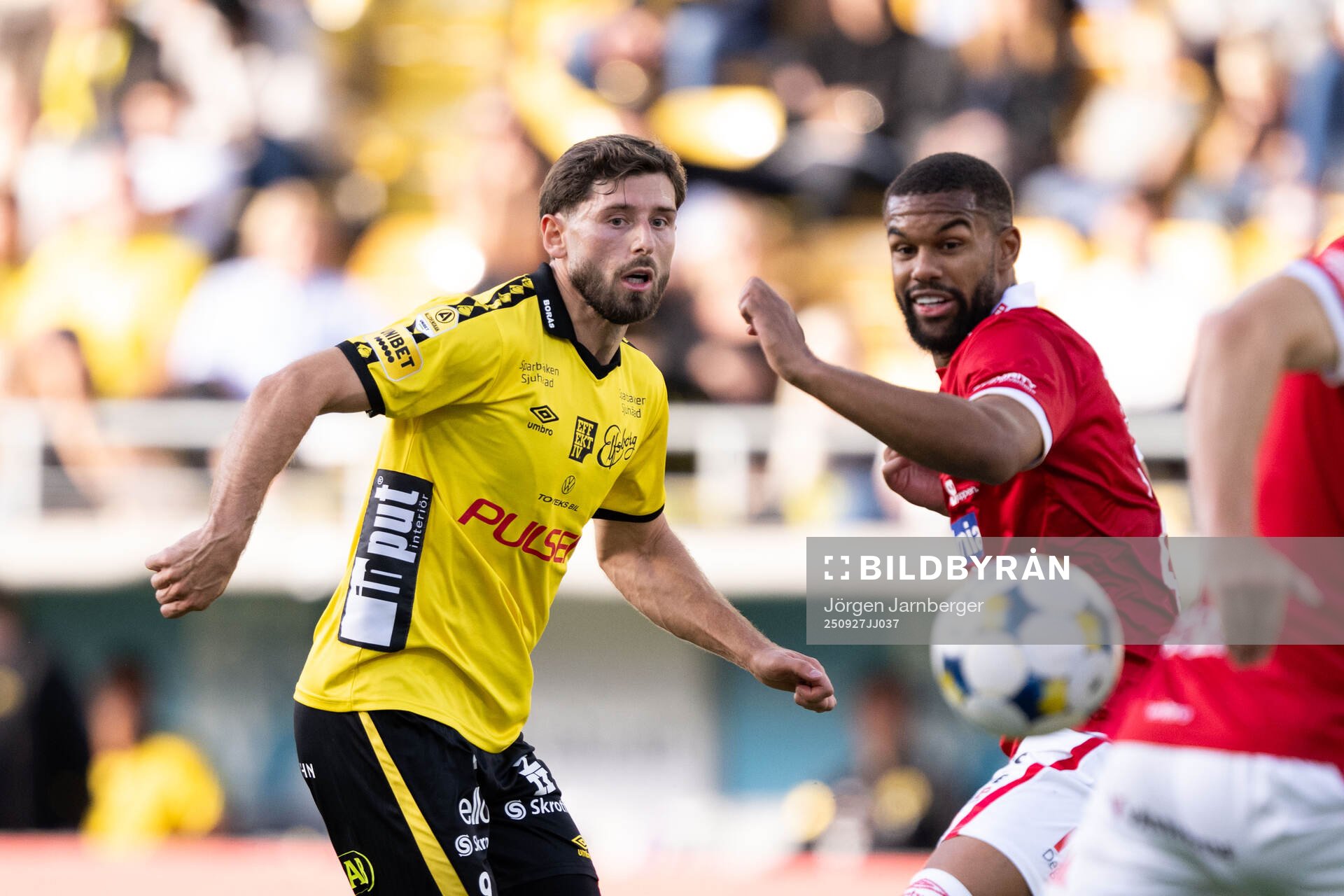 Elfsborgs Arber Zeneli och Degerfors Leon Hien