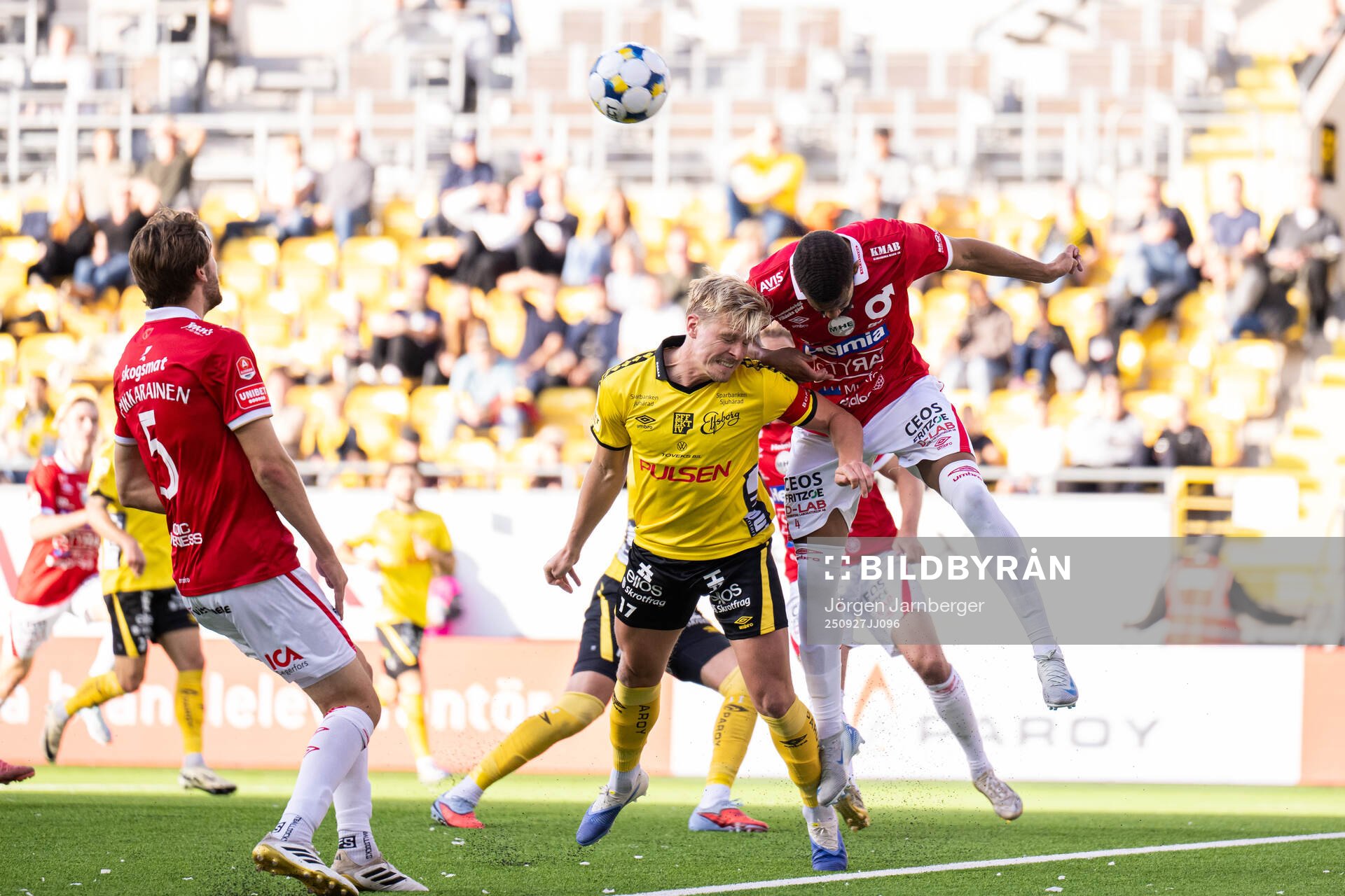 Elfsborgs Per Frick och Degerfors Leon Hien