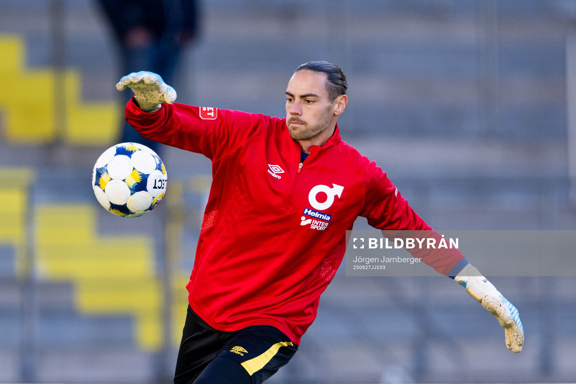 Degerfors målvakt Matvei Igonen