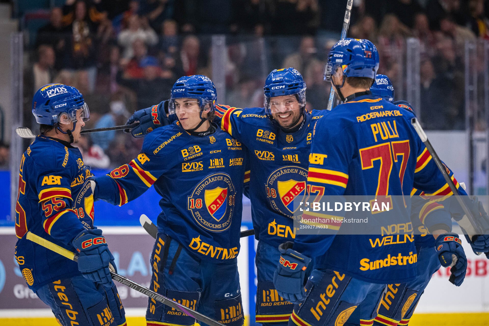 Djurgårdens Jacob Josefson jublar med Victor Eklund