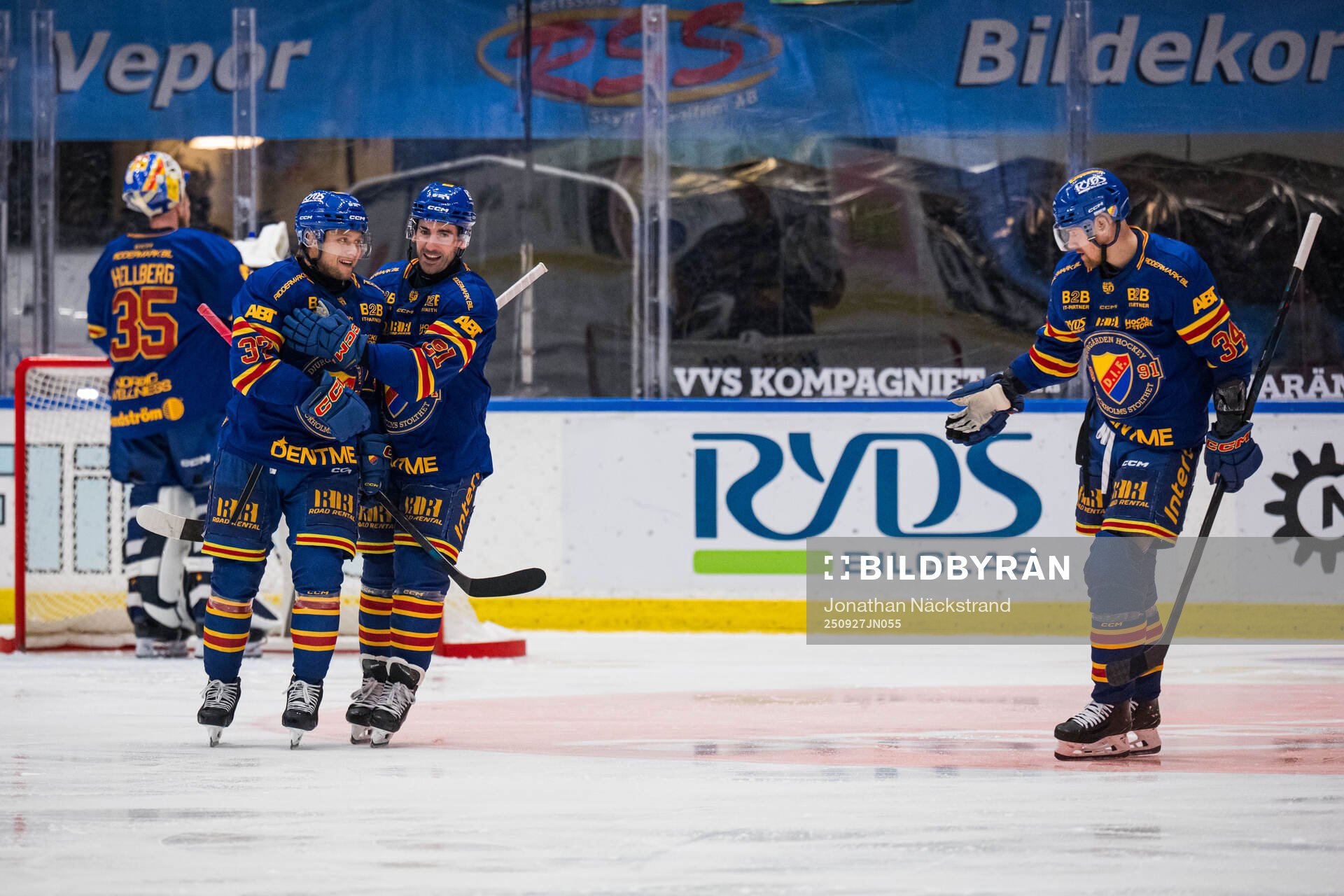 Djurgårdens Jesper Pettersson jublar med Joseph Laleggia