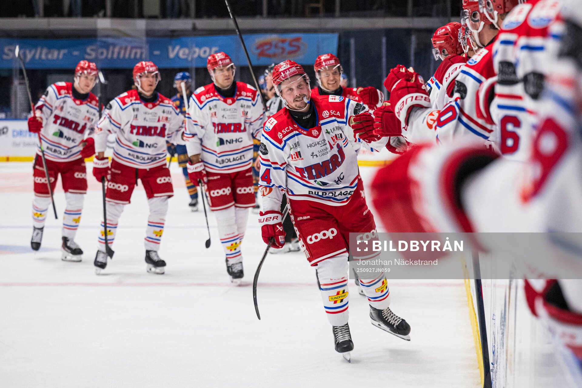 Timrås Jonathan Dahlén jublar