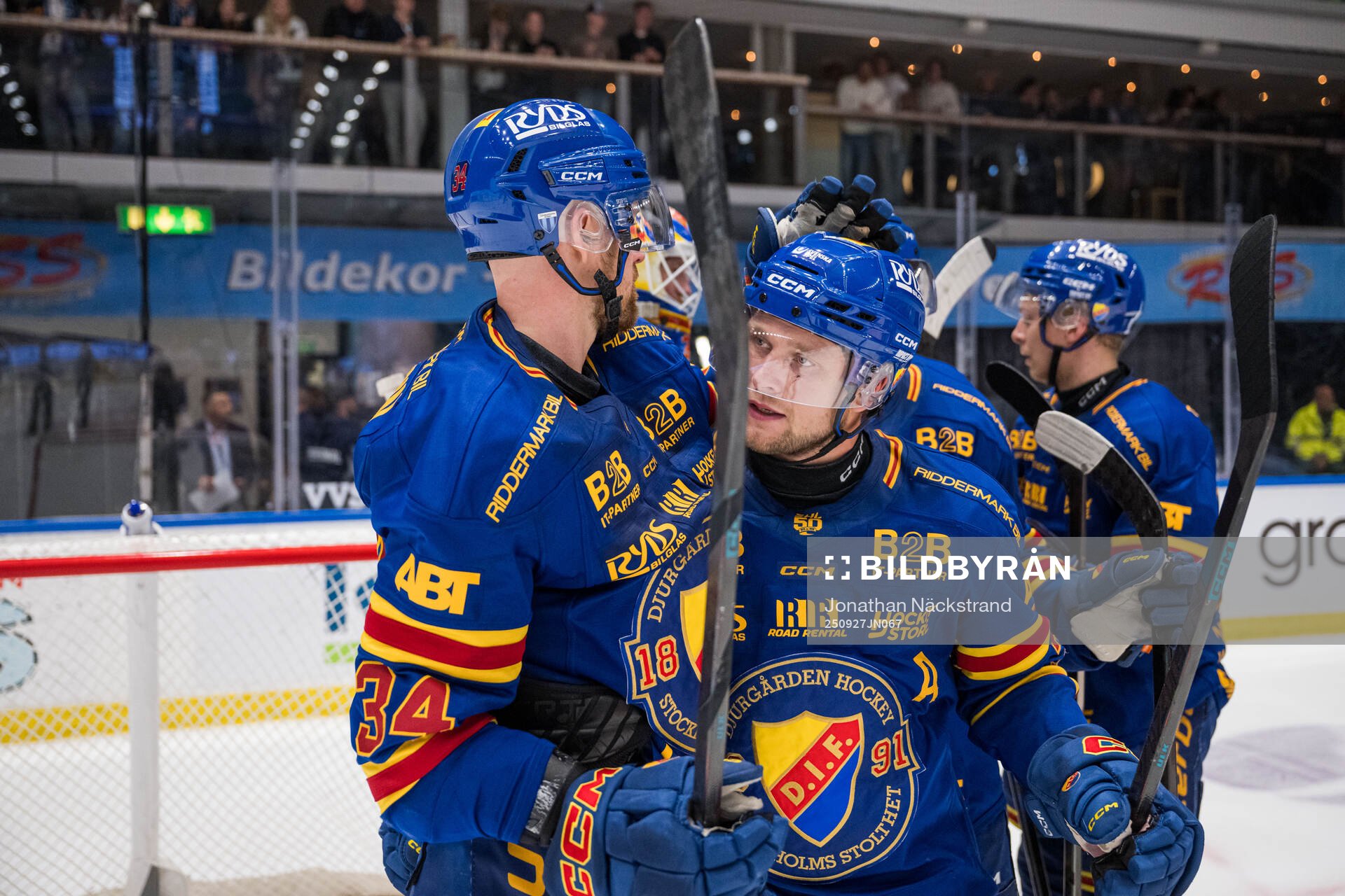 Djurgårdens Daniel Brodin och Jesper Pettersson jublar