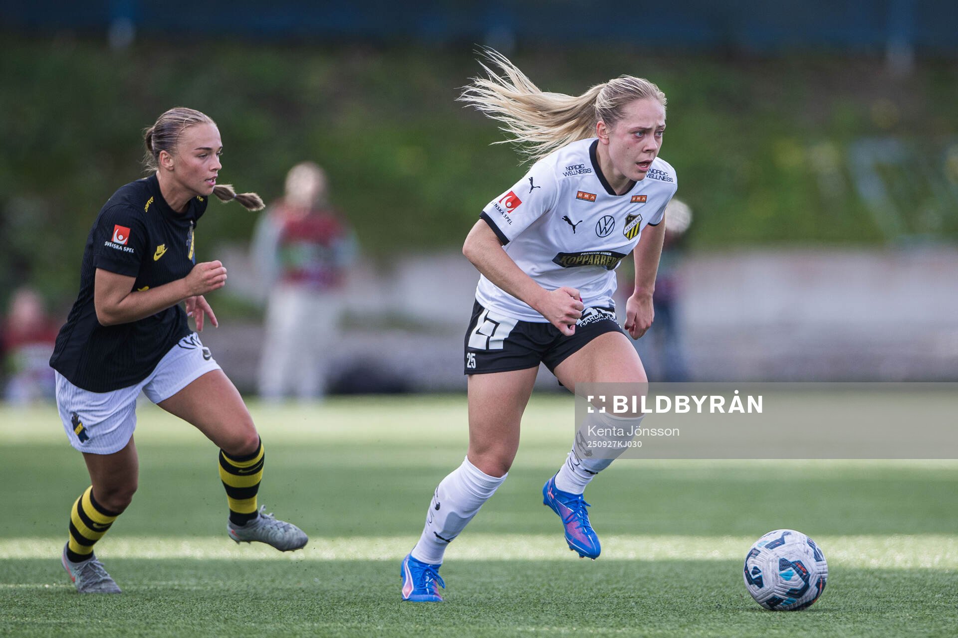 AIKs Villemo Dahlqvist och Häckens Alice Bergström