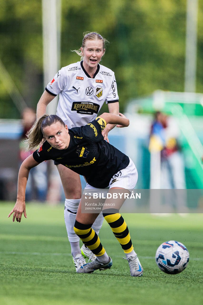 Häckens Emma Östlund och AIKs Adelisa Grabus