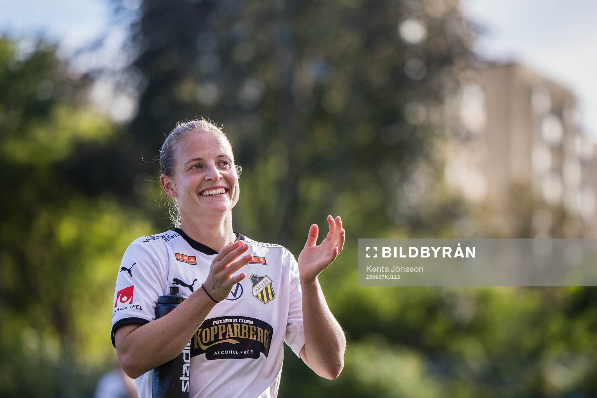 Häckens Anna Anvegård jublar