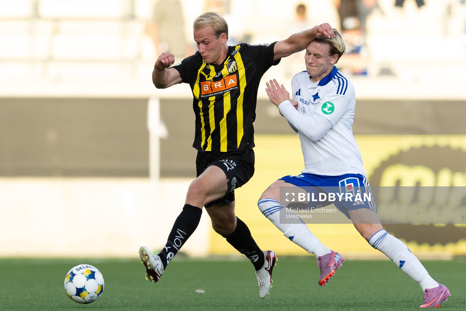 Häckens Harry Hilvenius och IFK Norrköpings Isak Andri