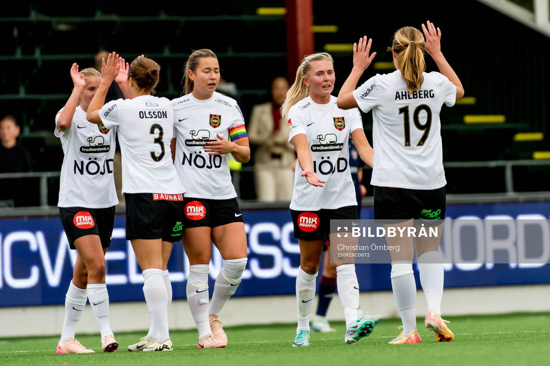 Brommapojkarnas spelare jublar