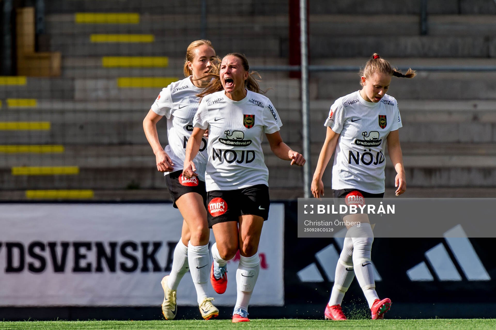 Brommapojkarnas Louise Lillbäck jublar