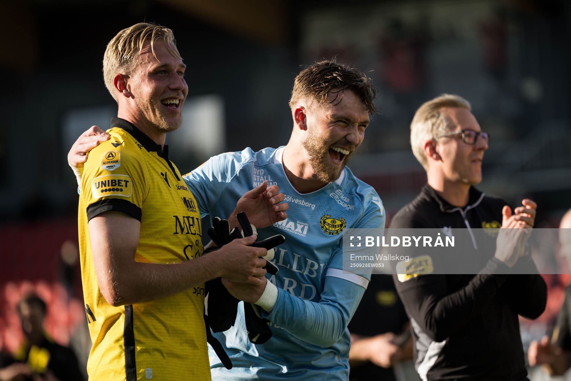 Mjällbys Herman Johansson och målvakt Noel Törnqvist