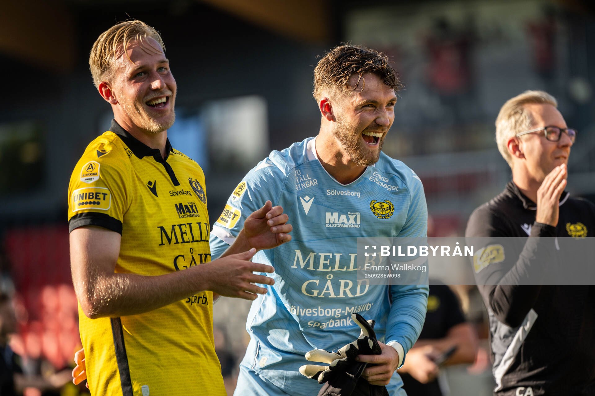 Mjällbys Herman Johansson och målvakt Noel Törnqvist