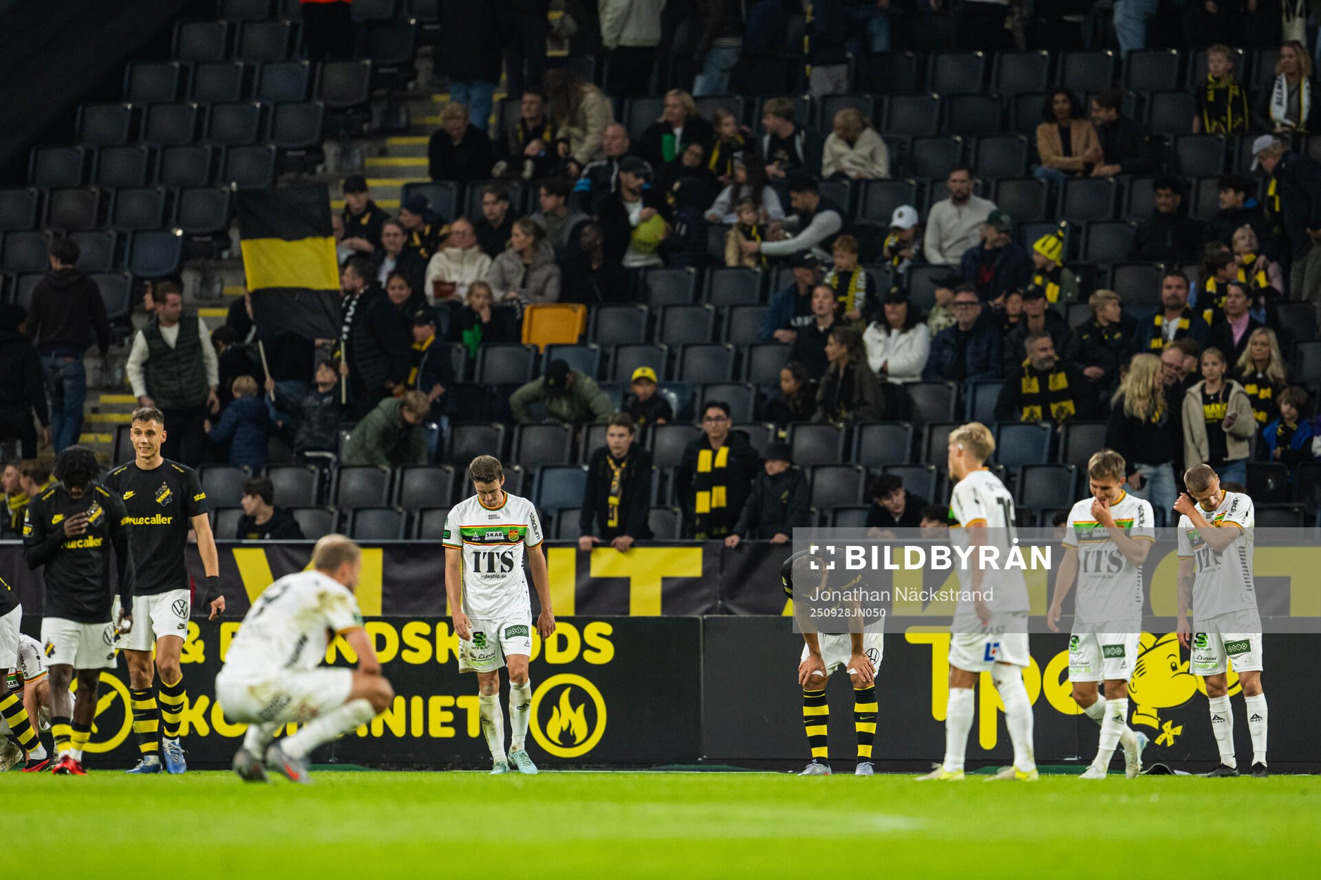 AIKs och GAIS spelare deppar