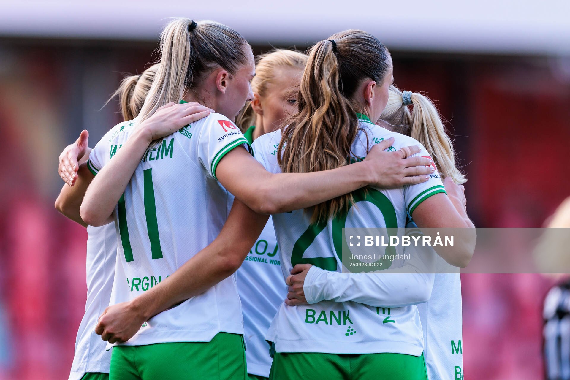 Hammarbys spelare jublar