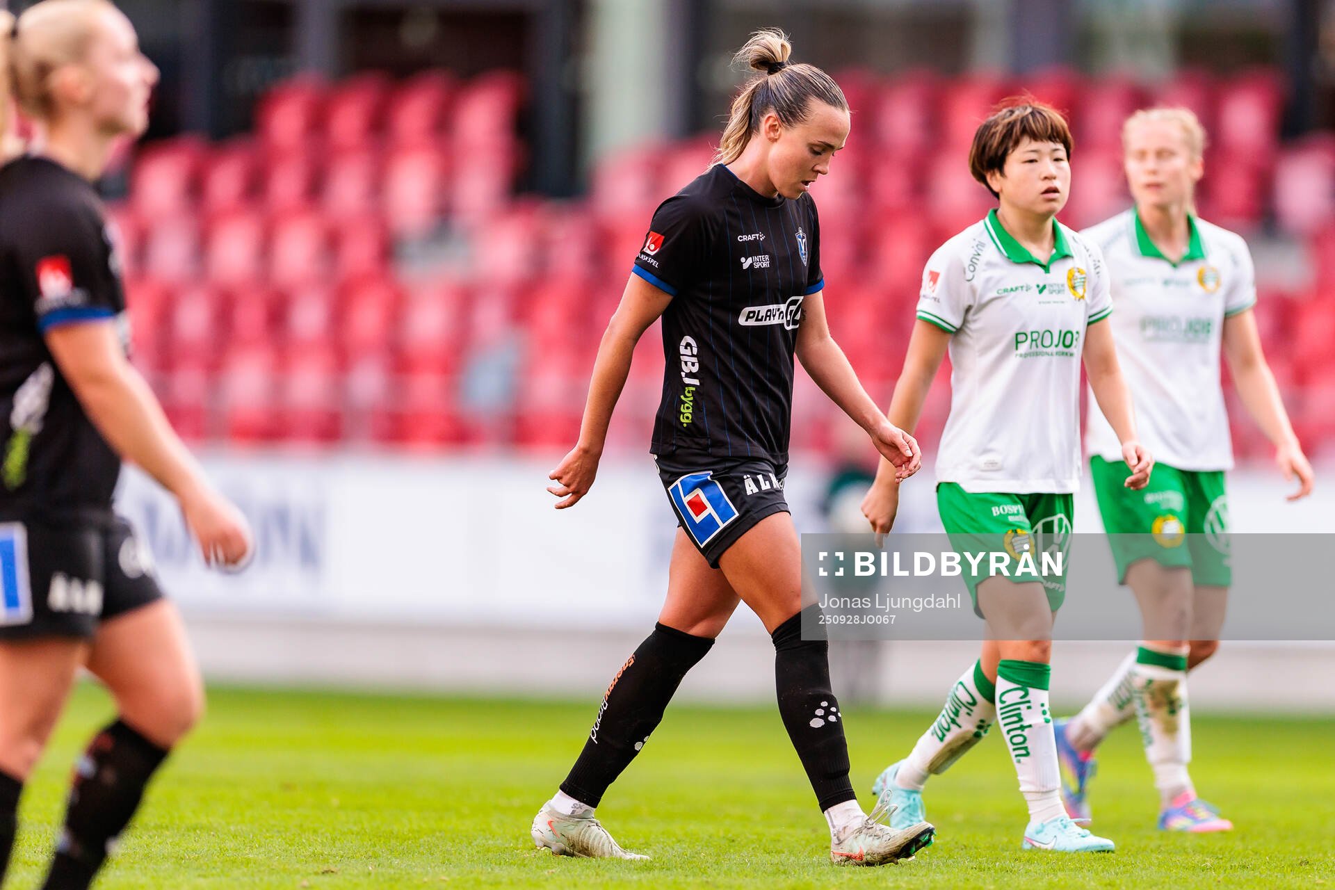 Växjö DFFs Larkin Russel deppar
