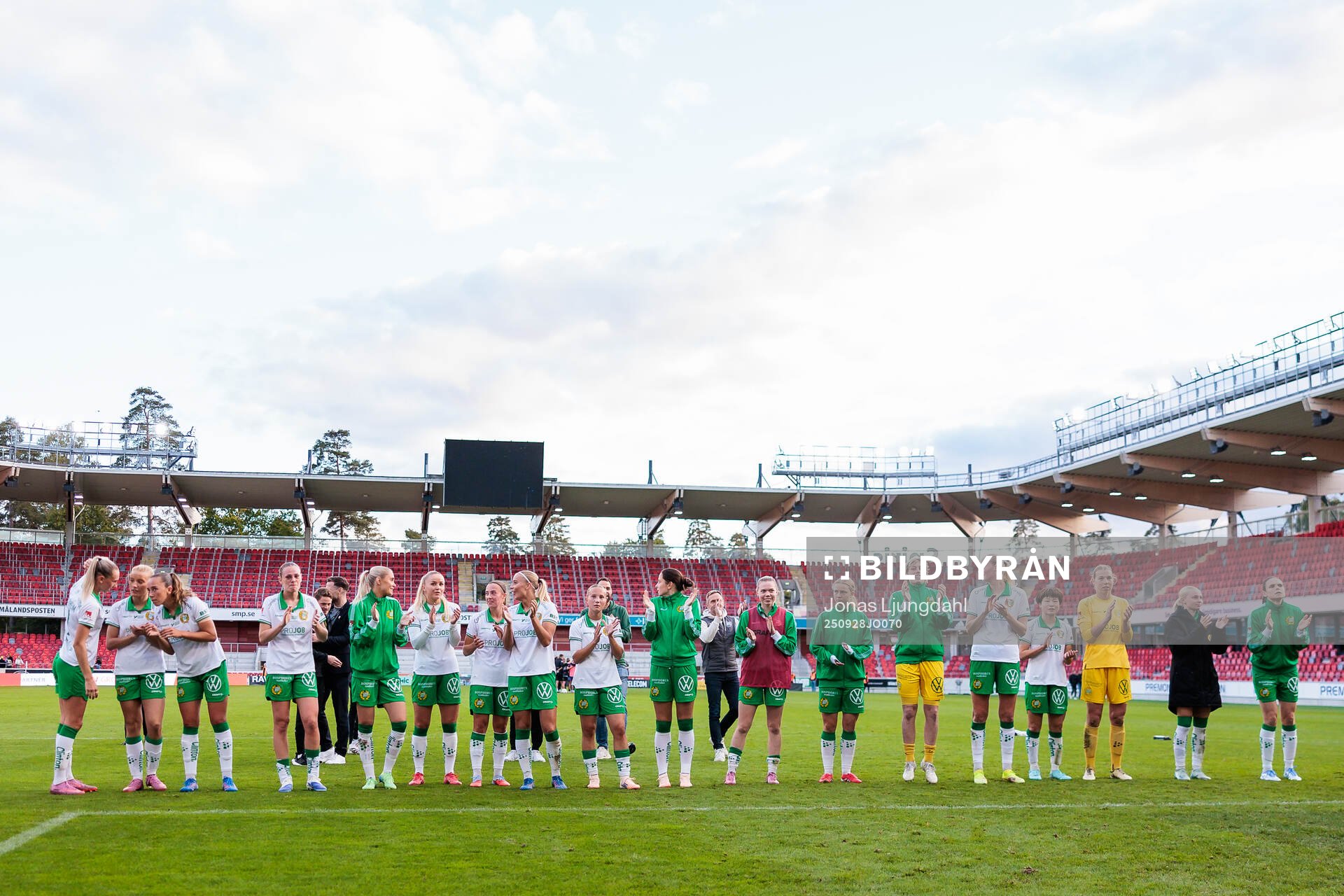 Hammarbys spelare jublar