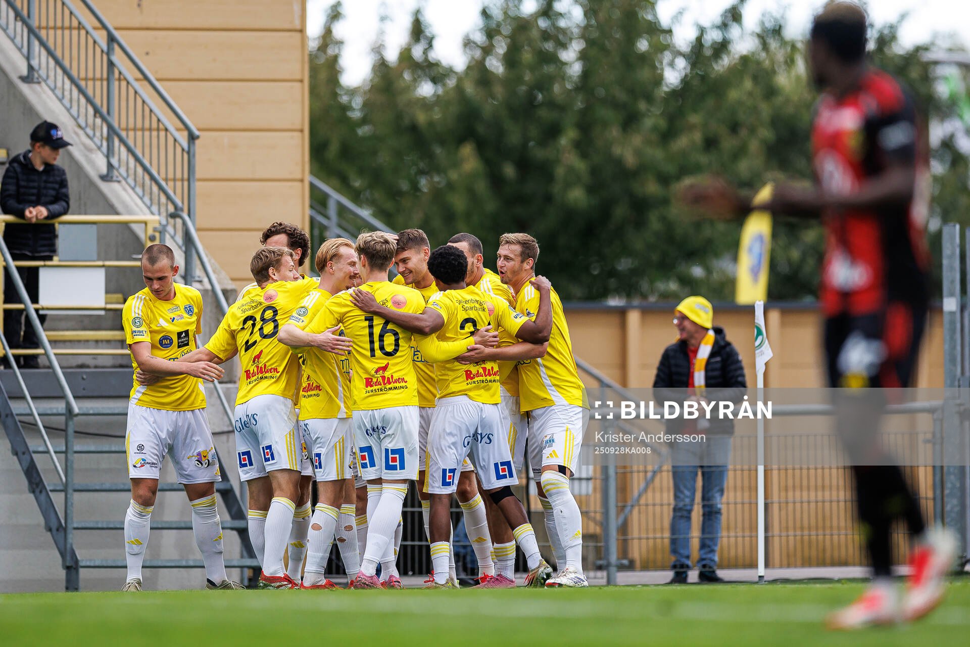 Falkenbergs Albin Andersson jublar