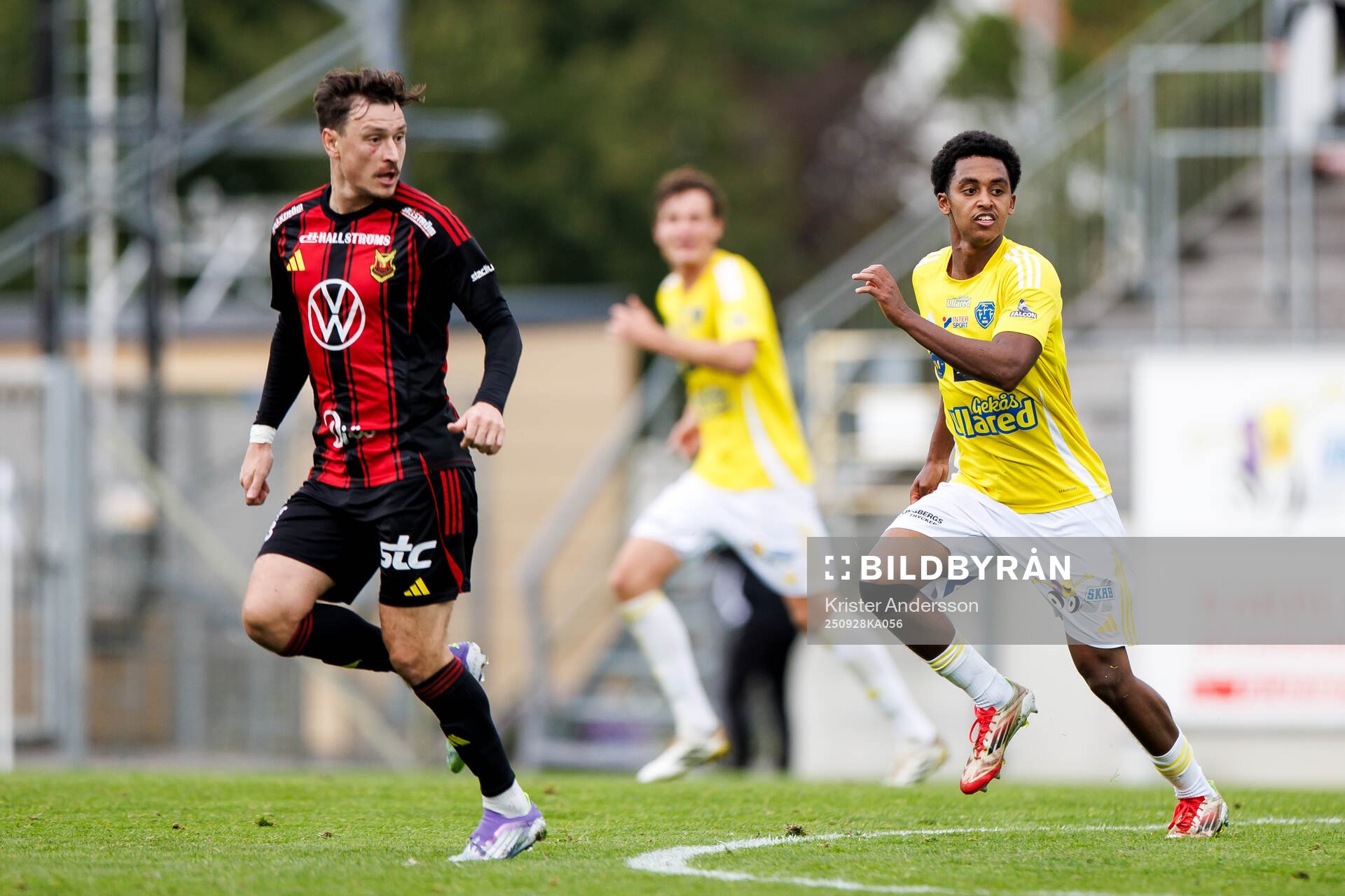 Östersunds Jamie Ryan Hopcutt och Falkenbergs Seif Ali